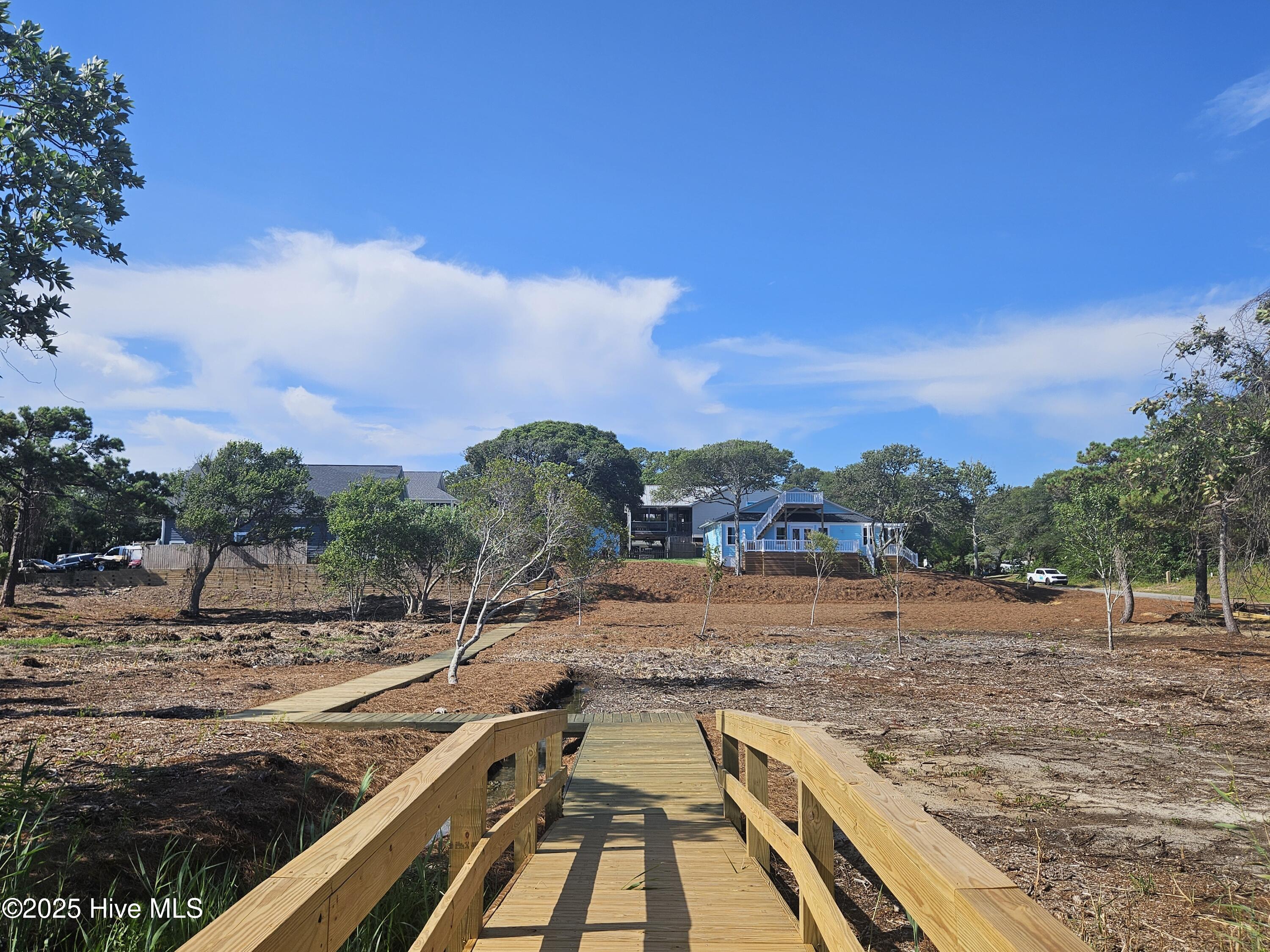 100520602 | Photo 44