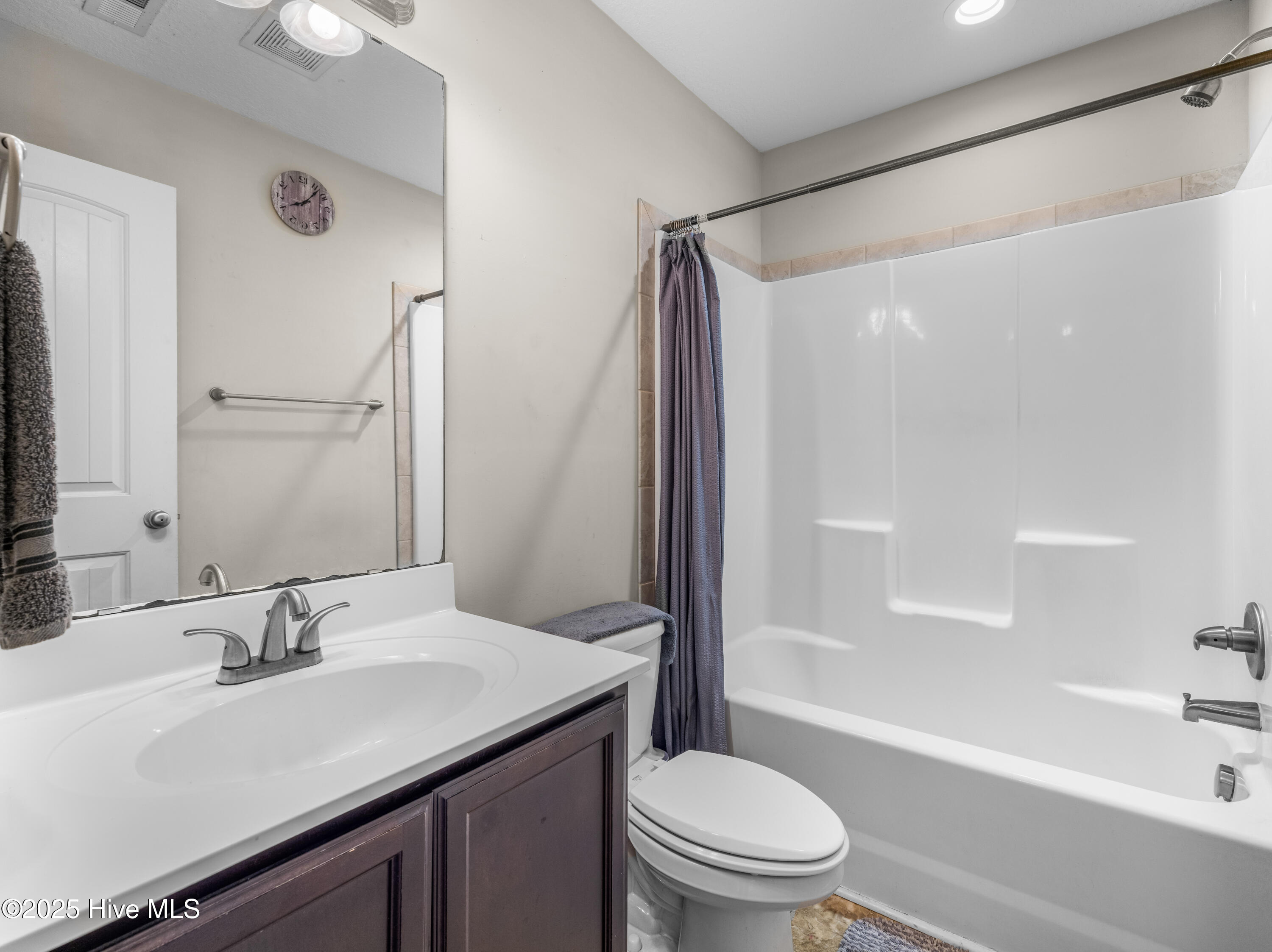 100538122 | Photo 36