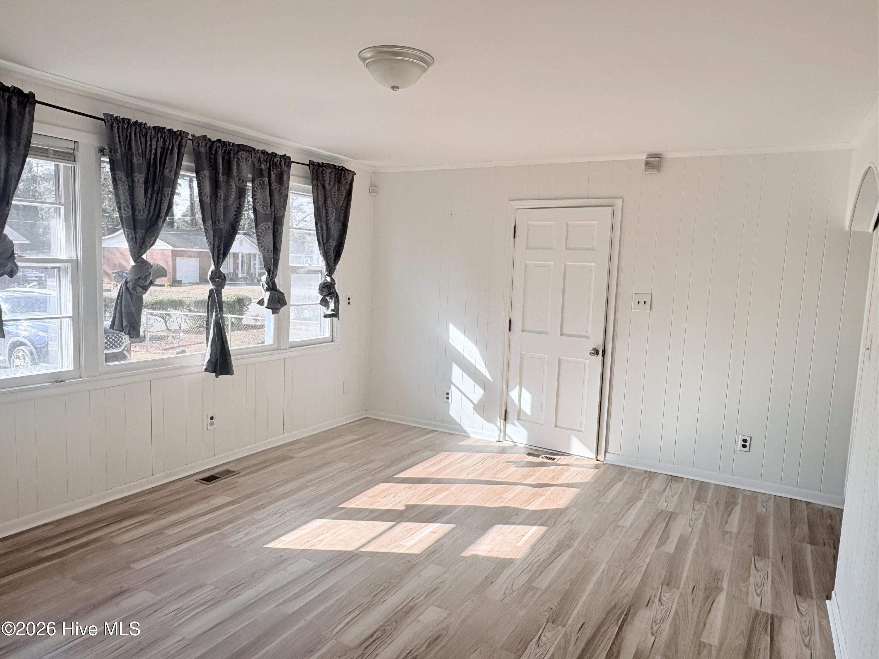 100553581 | Photo 25