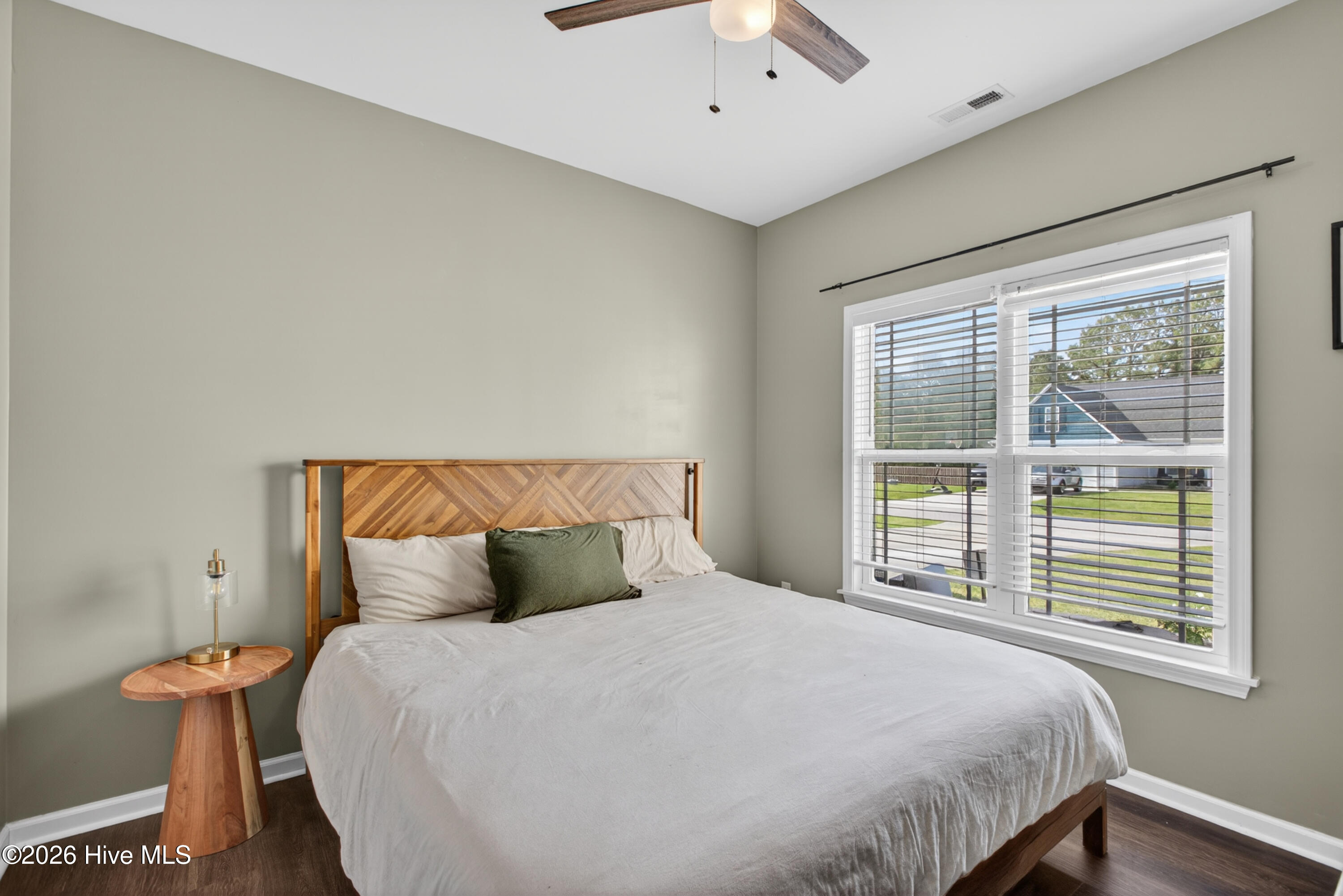 100566078 | Photo 13