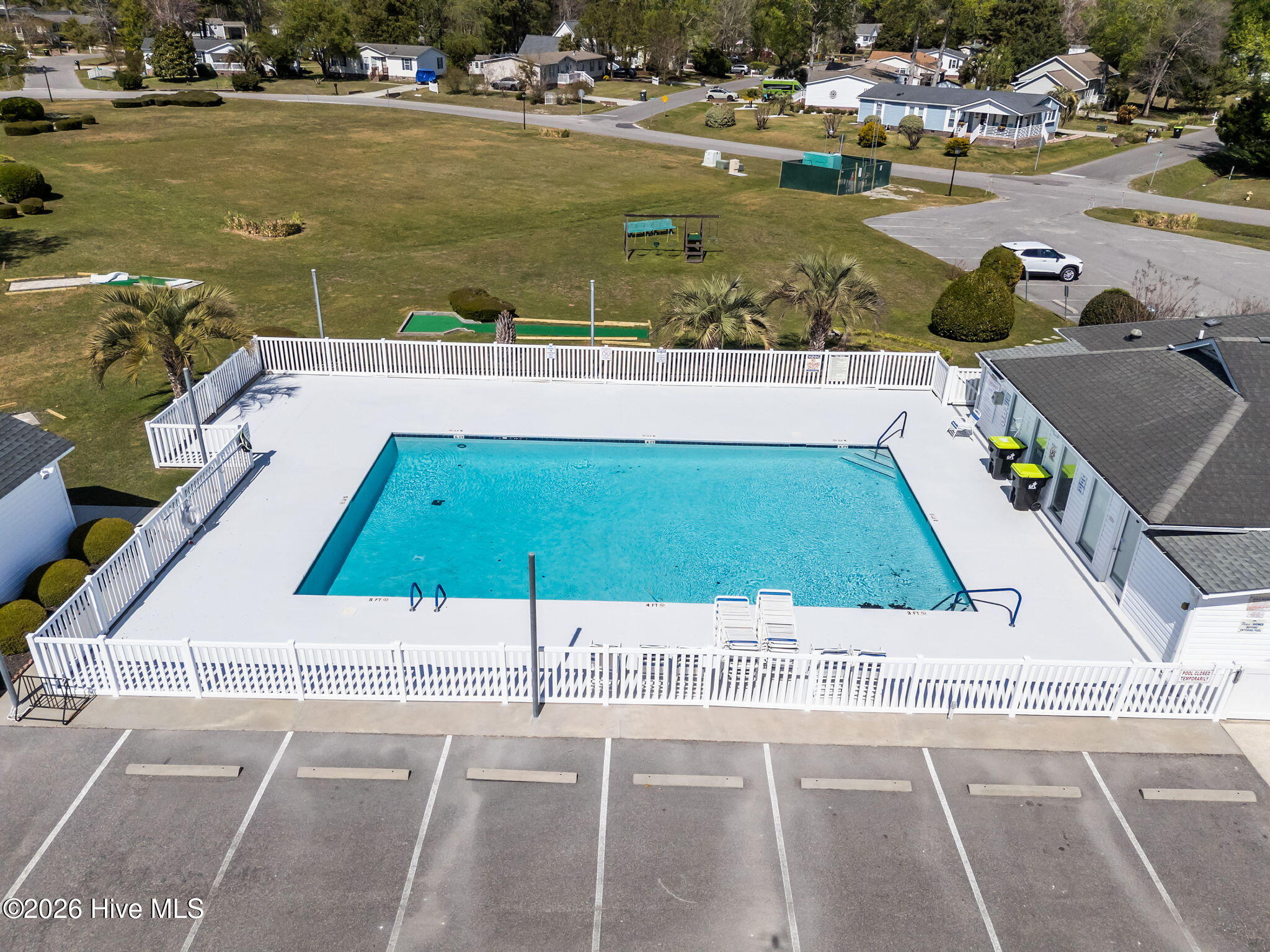 100564707 | Photo 71