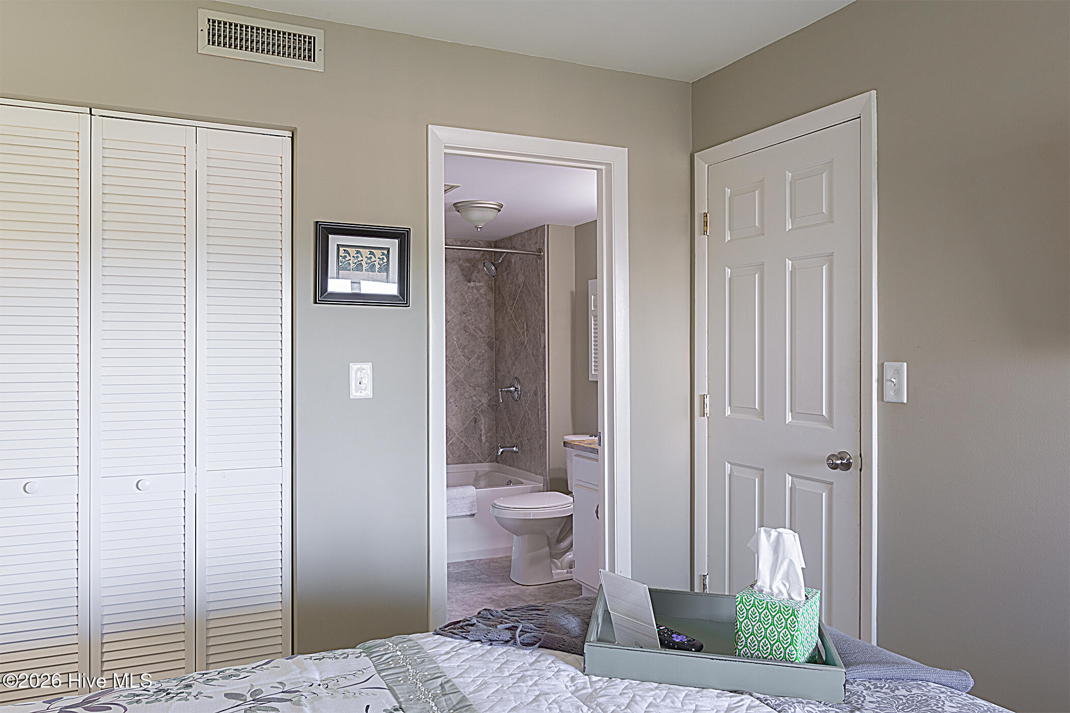 100551765 | Photo 34