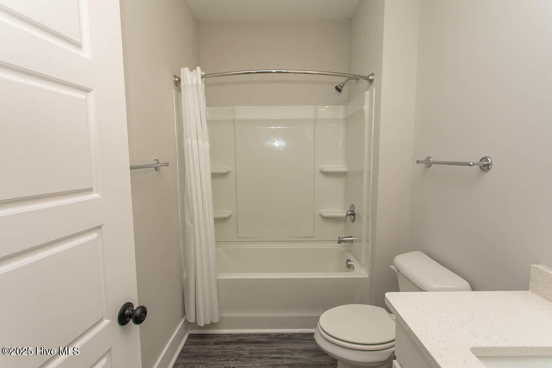 100511795 | Photo 25