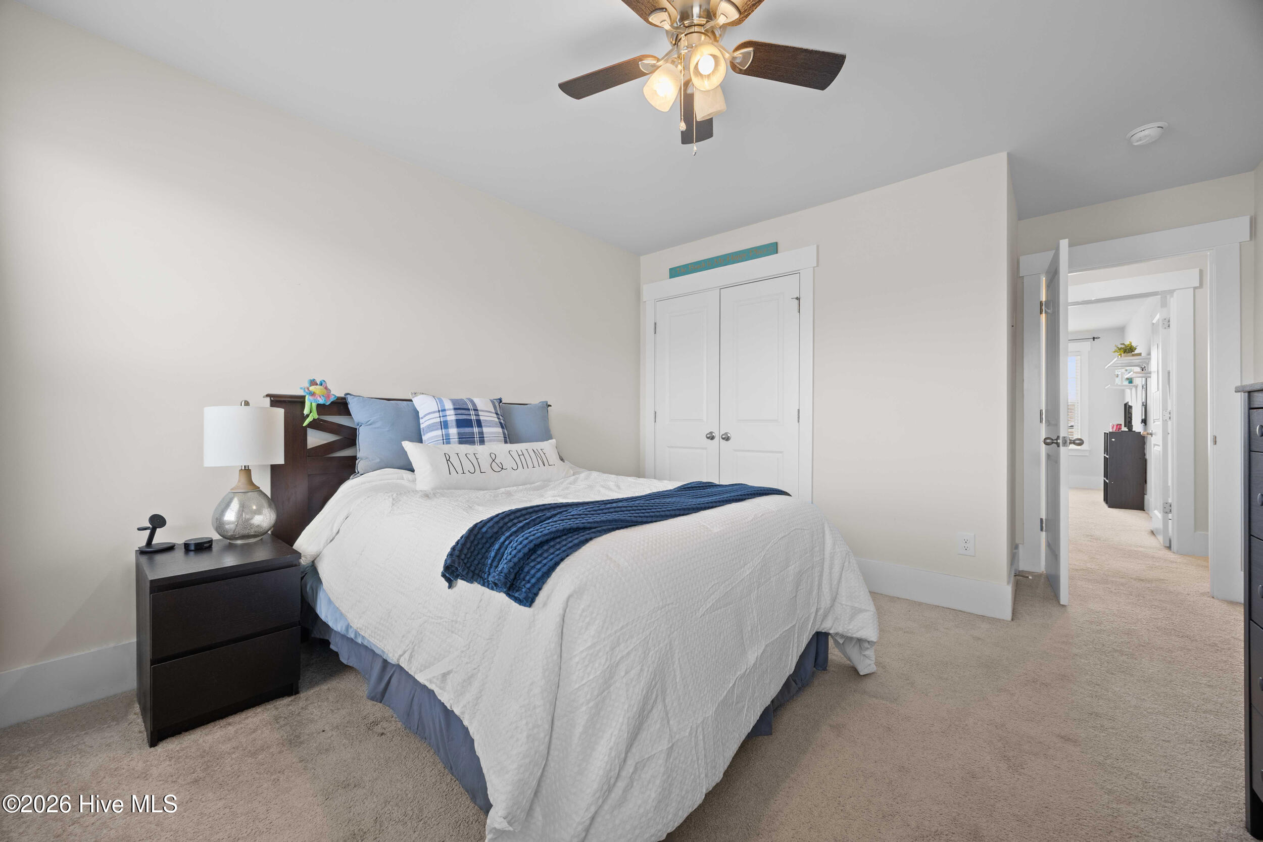 100561686 | Photo 34