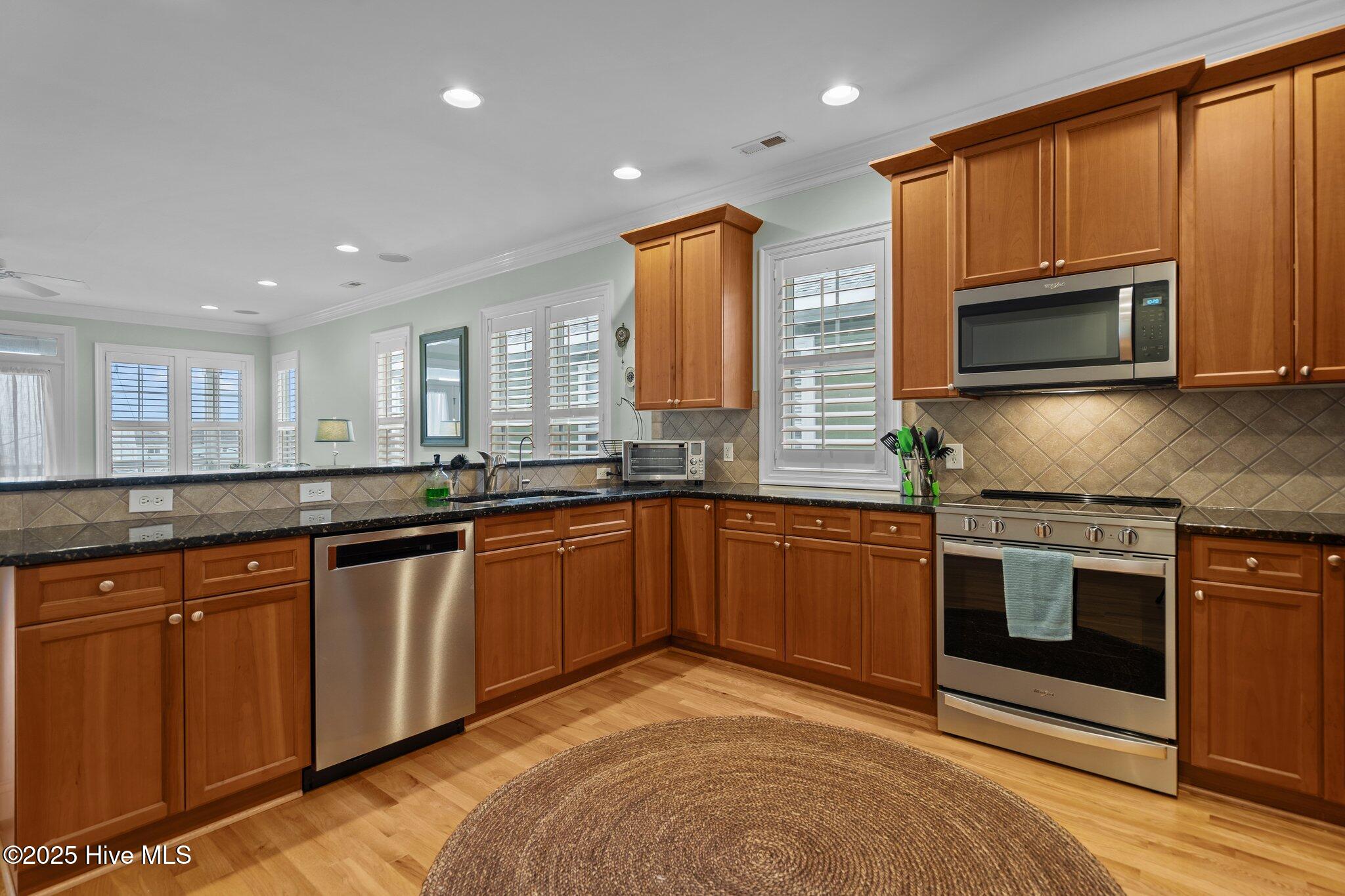 100488551 | Photo 19