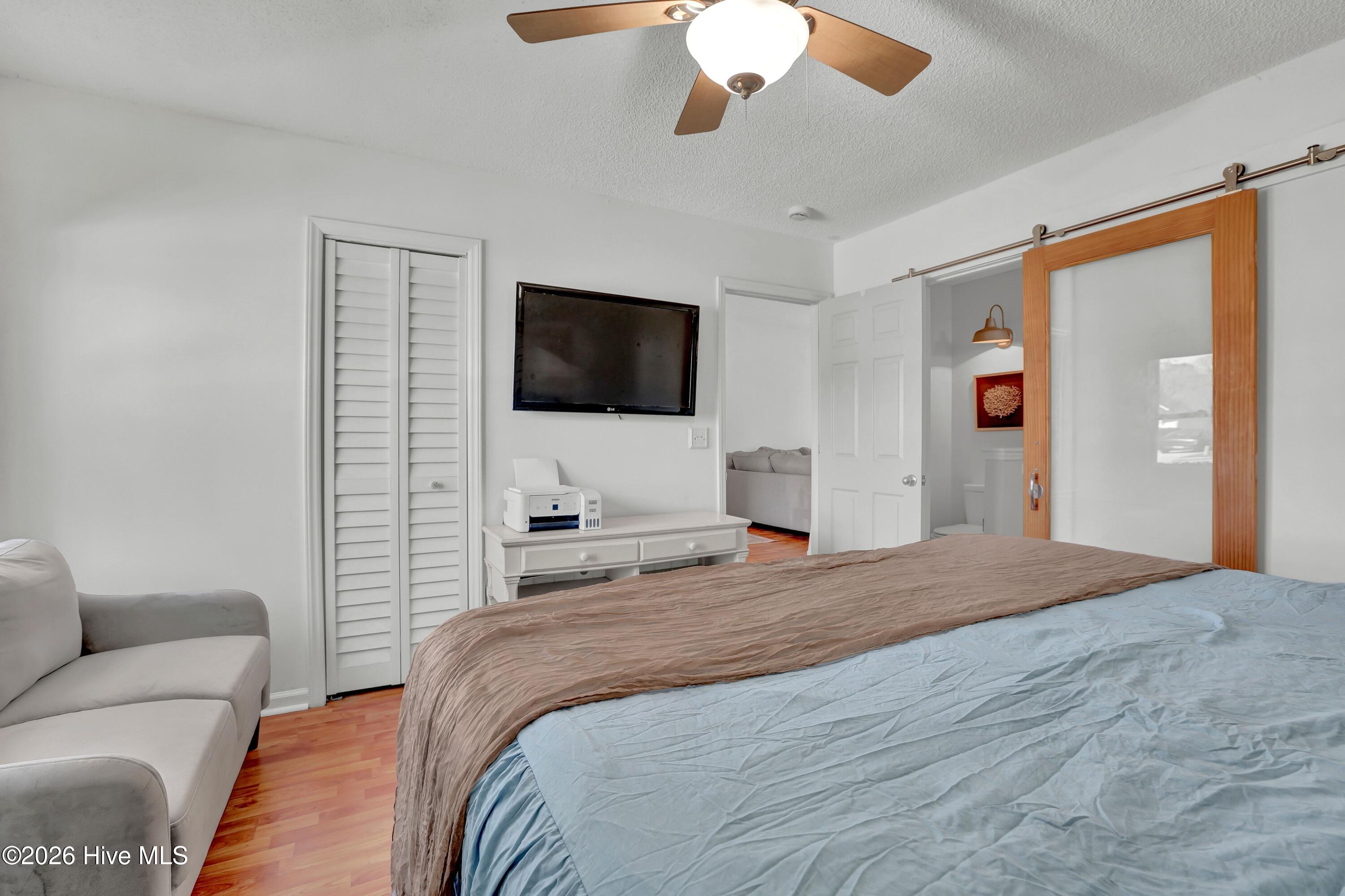 100562291 | Photo 13