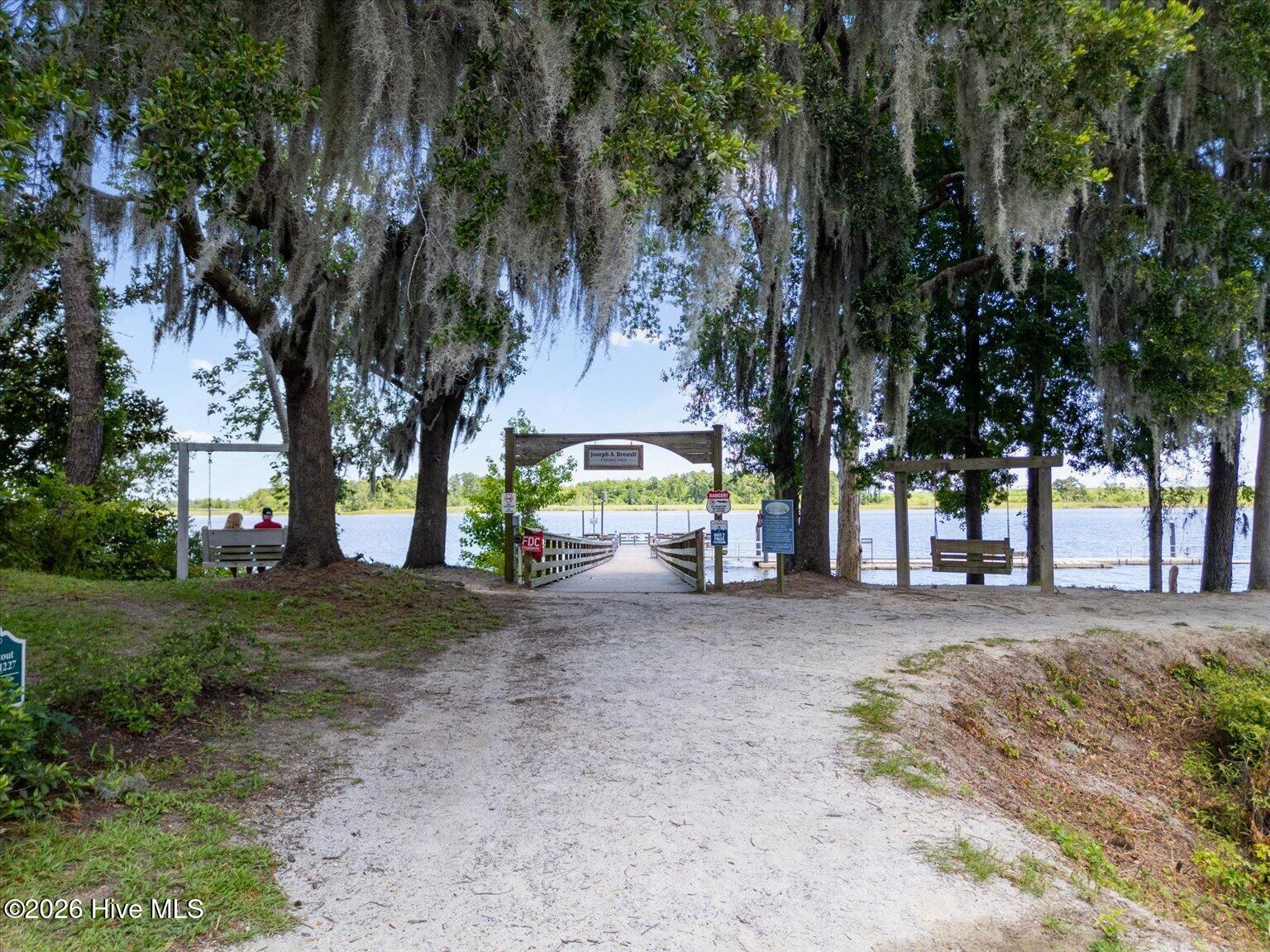 100557430 | Photo 50