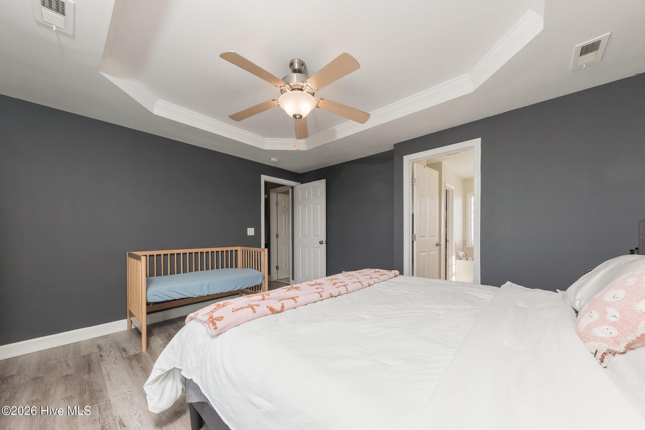 100554733 | Photo 24