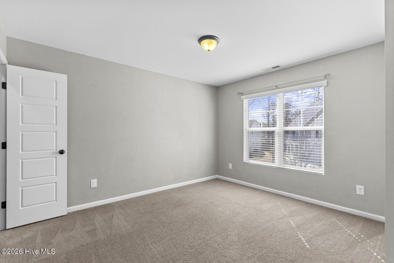 100556898 | Photo 17