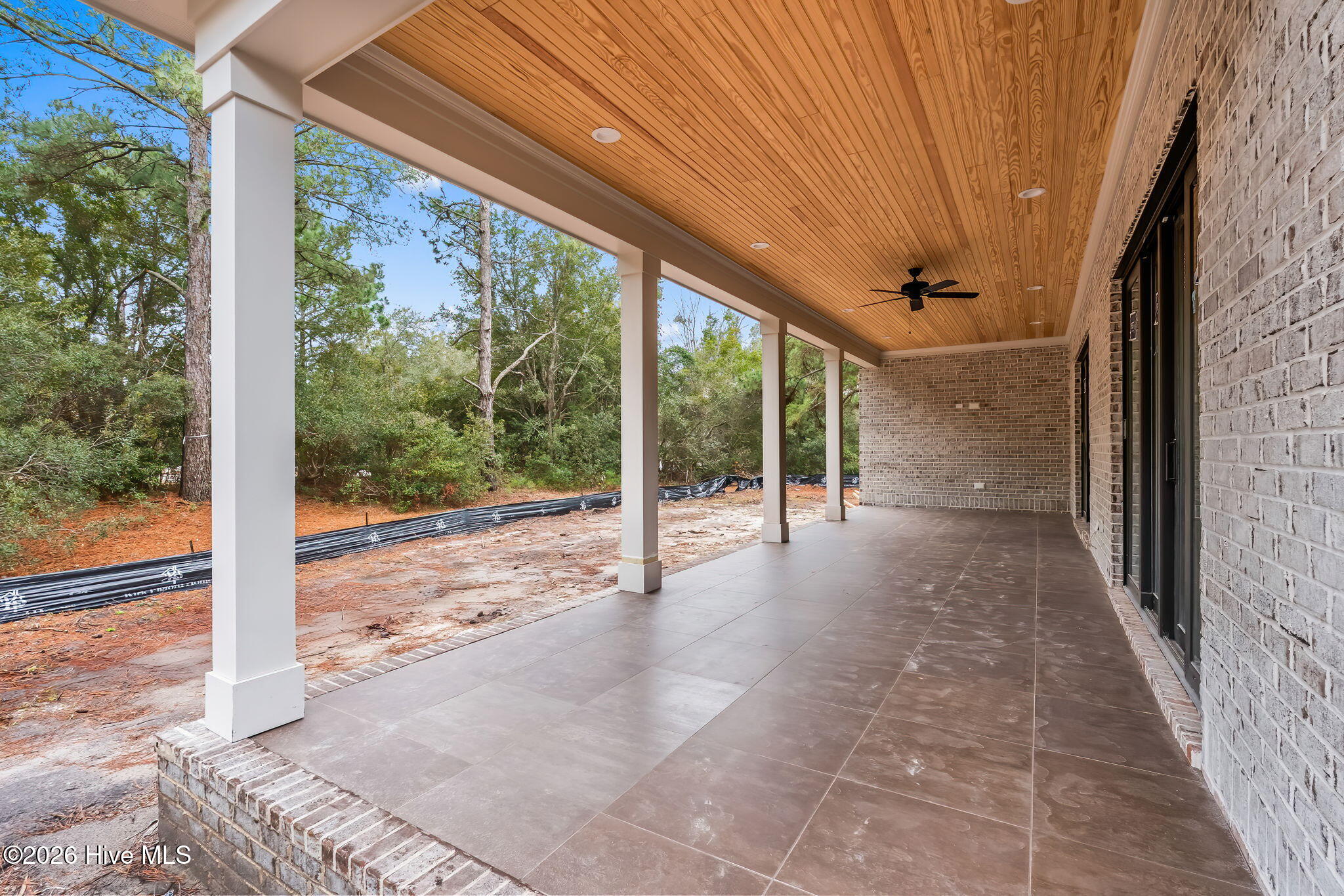 100525110 | Photo 20