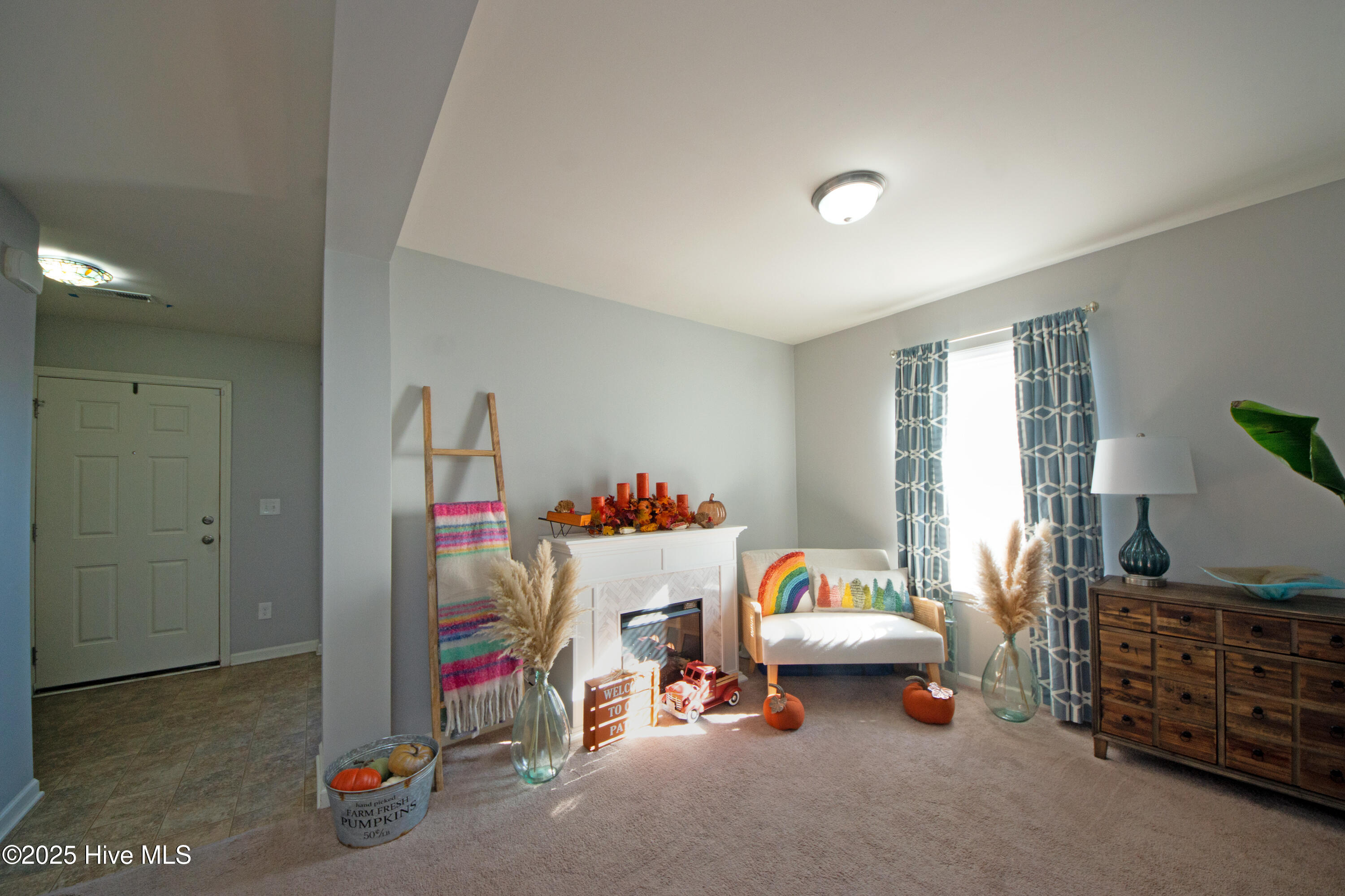 100542211 | Photo 13