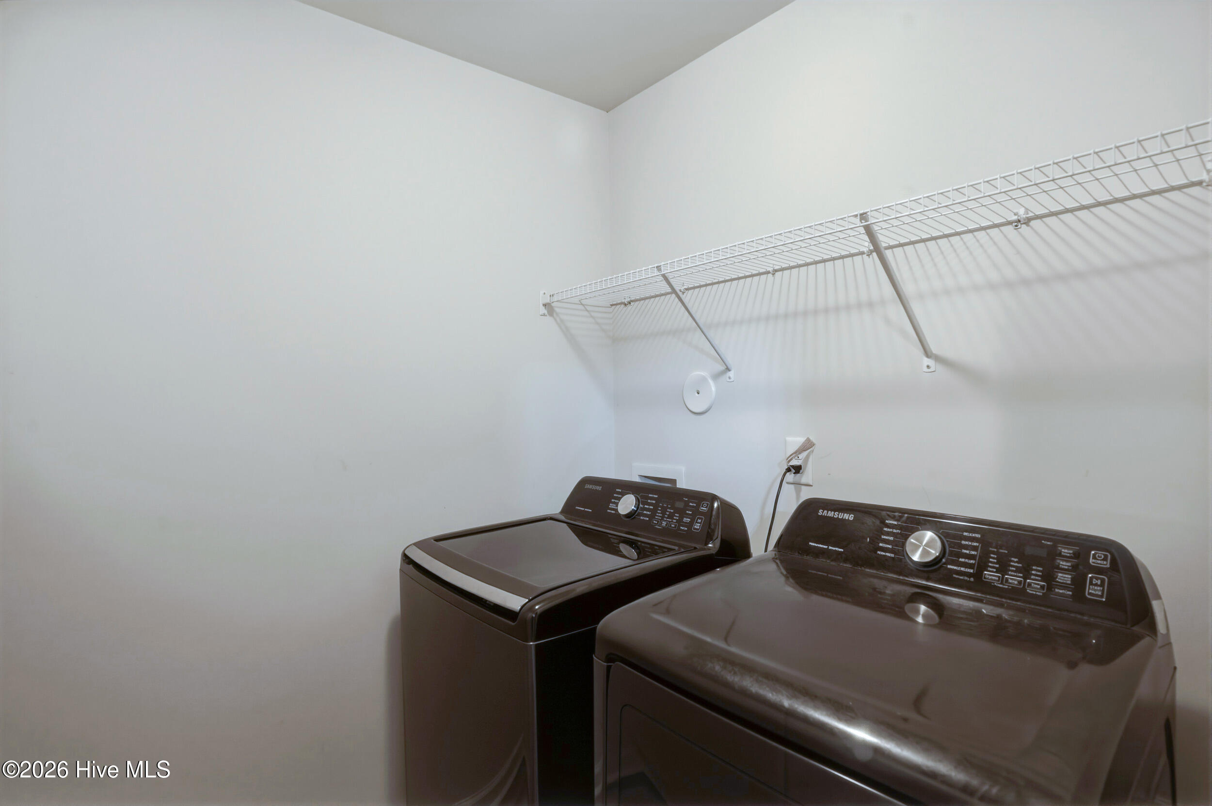 100556513 | Photo 36