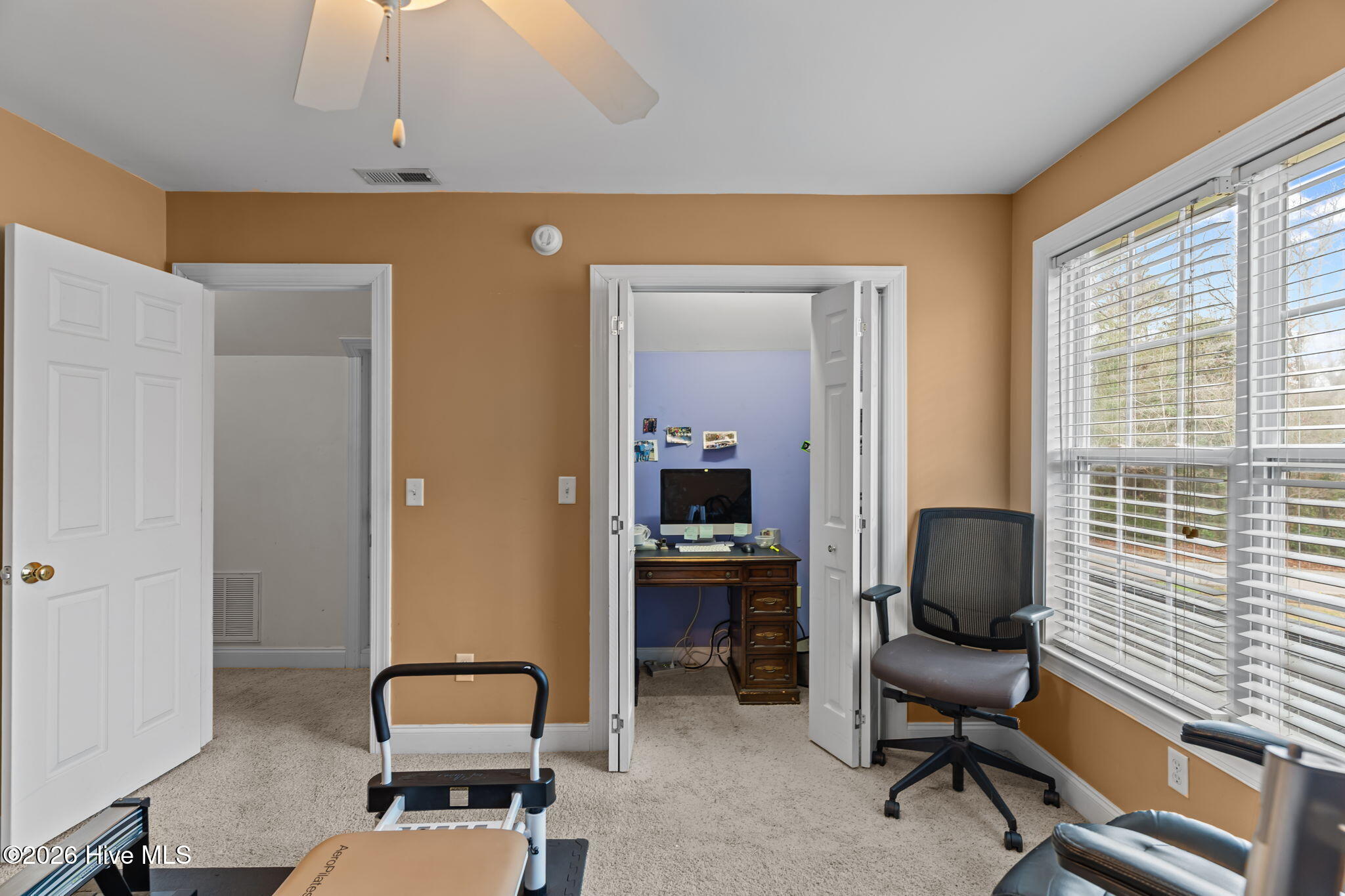 100556977 | Photo 46