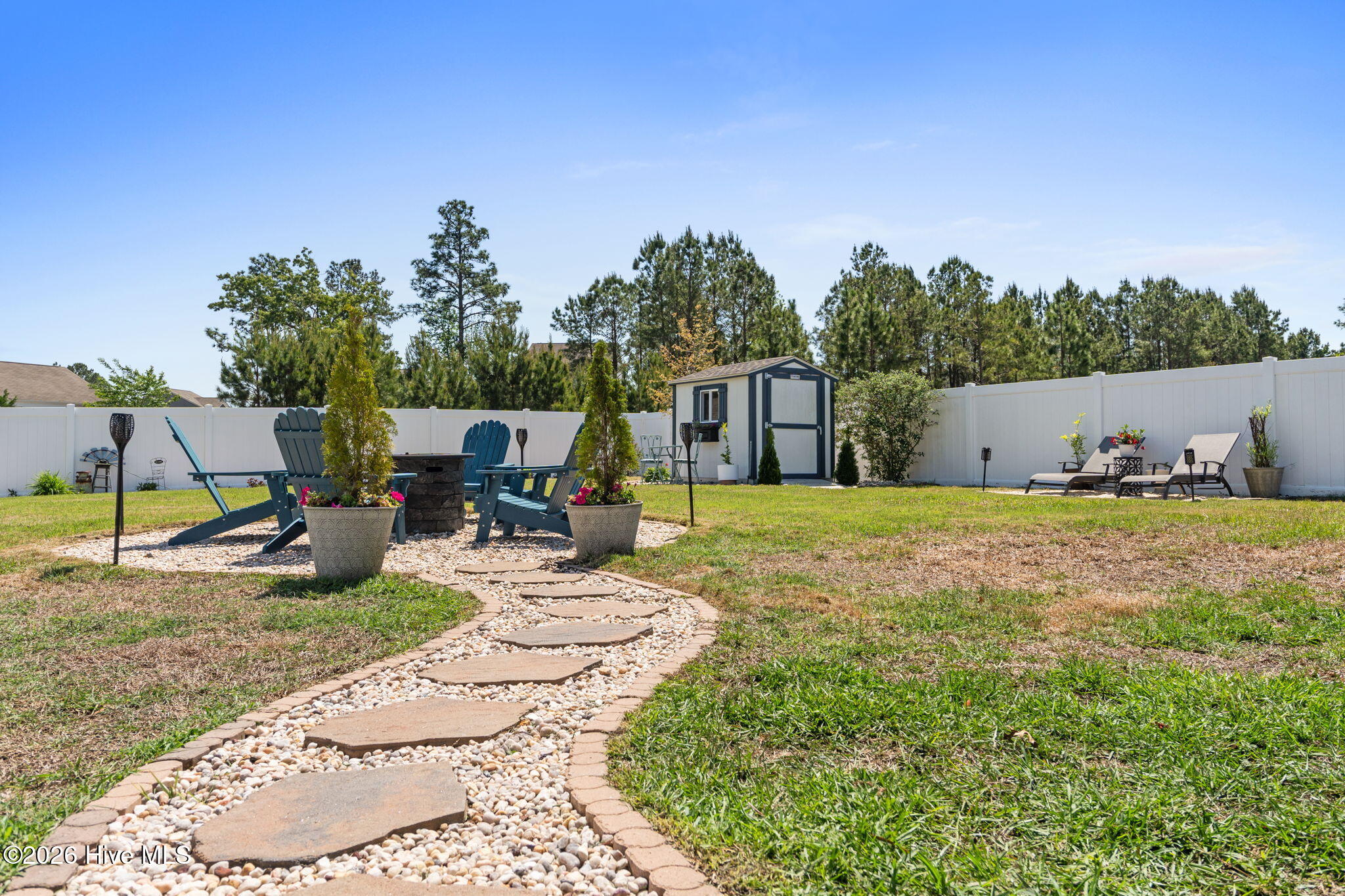 100568064 | Photo 52