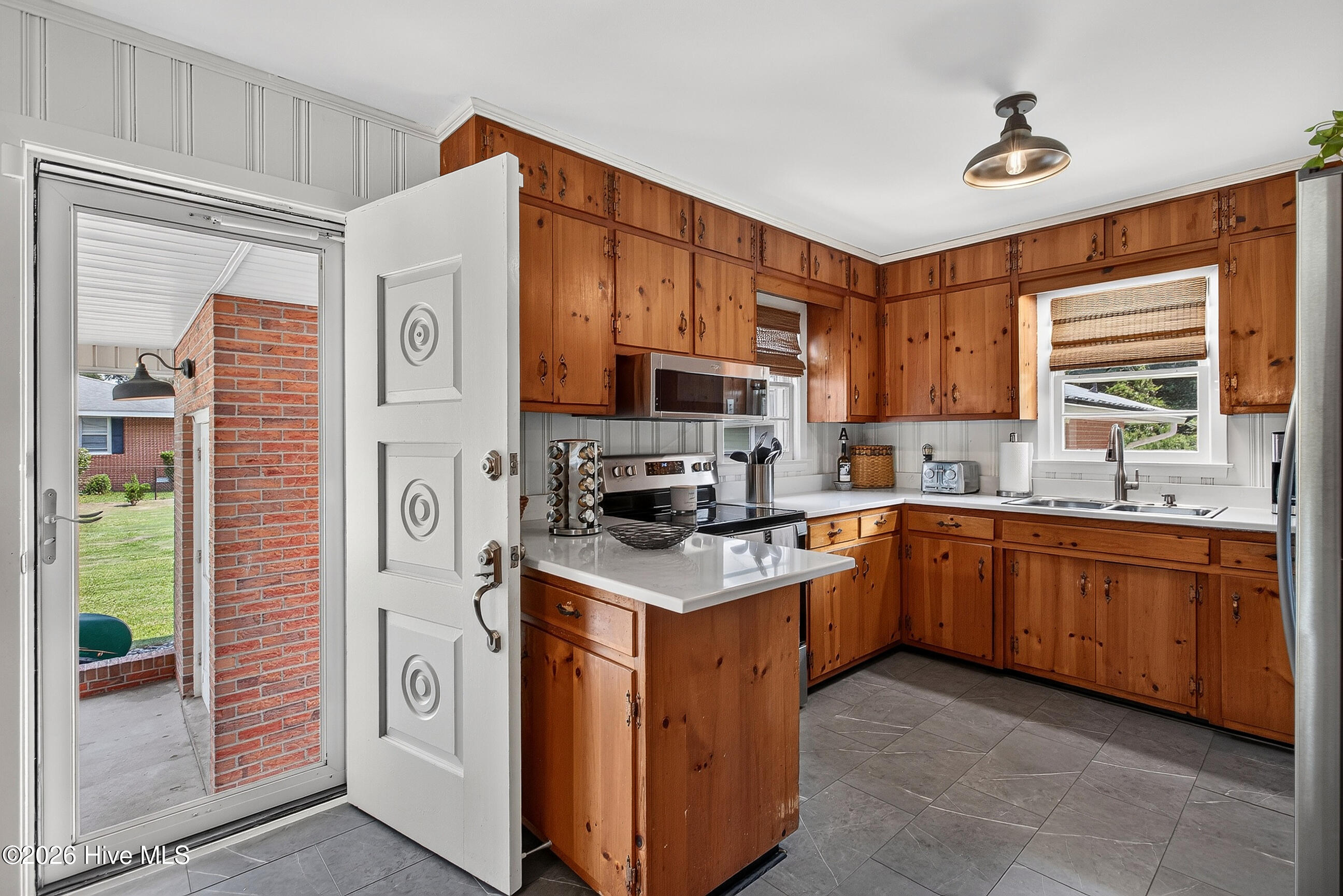 112 Barbara Avenue,Midway Park