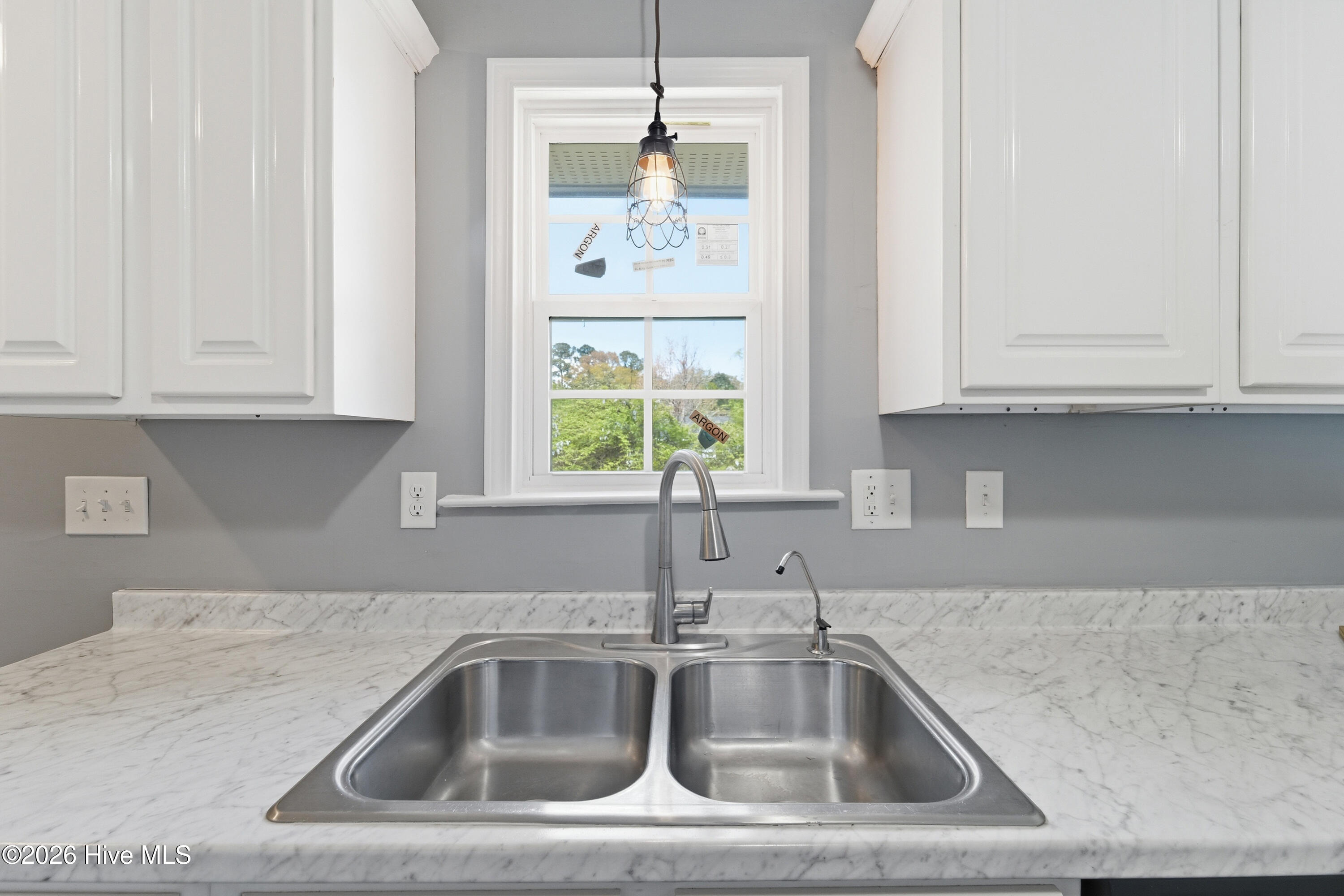 100563801 | Photo 21