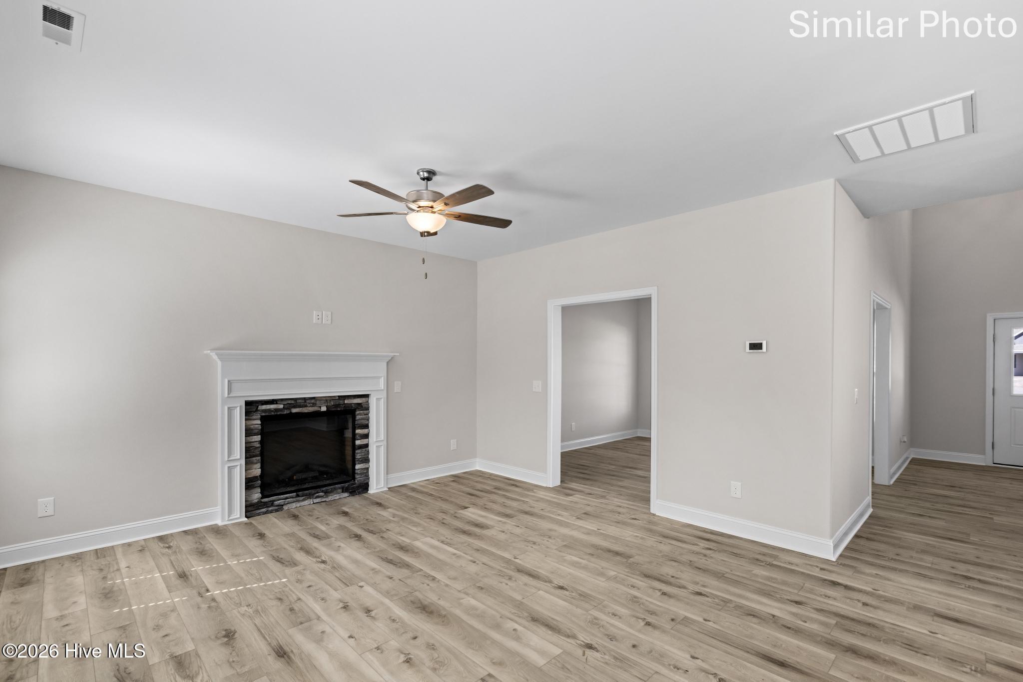 100552213 | Photo 23