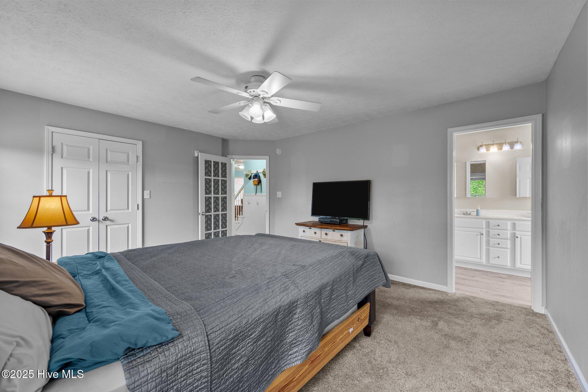 100548060 | Photo 21