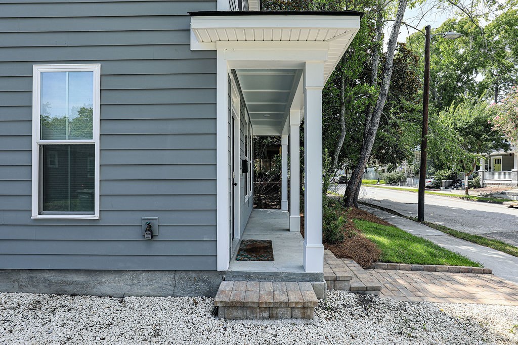 Side Entry from adjacent parking spaces