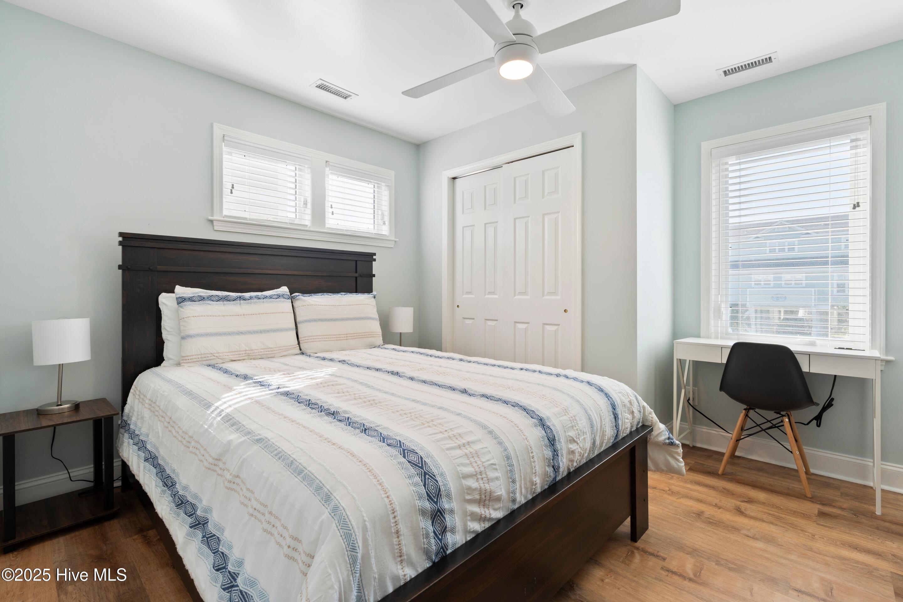 100536770 | Photo 44