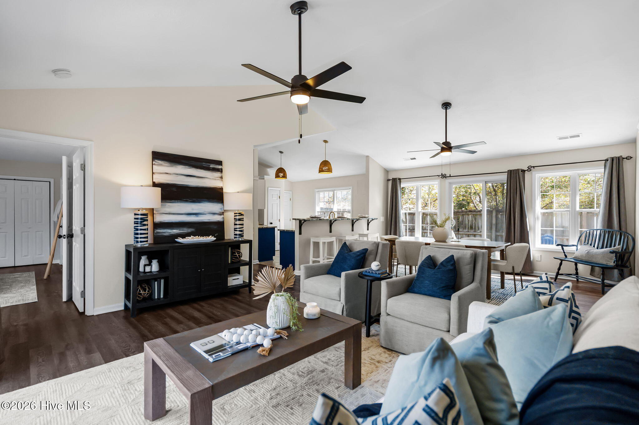 100556215 | Photo 29