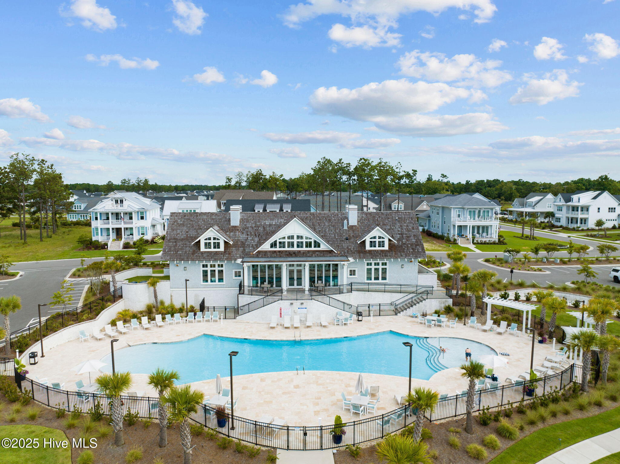 100536162 | Photo 88