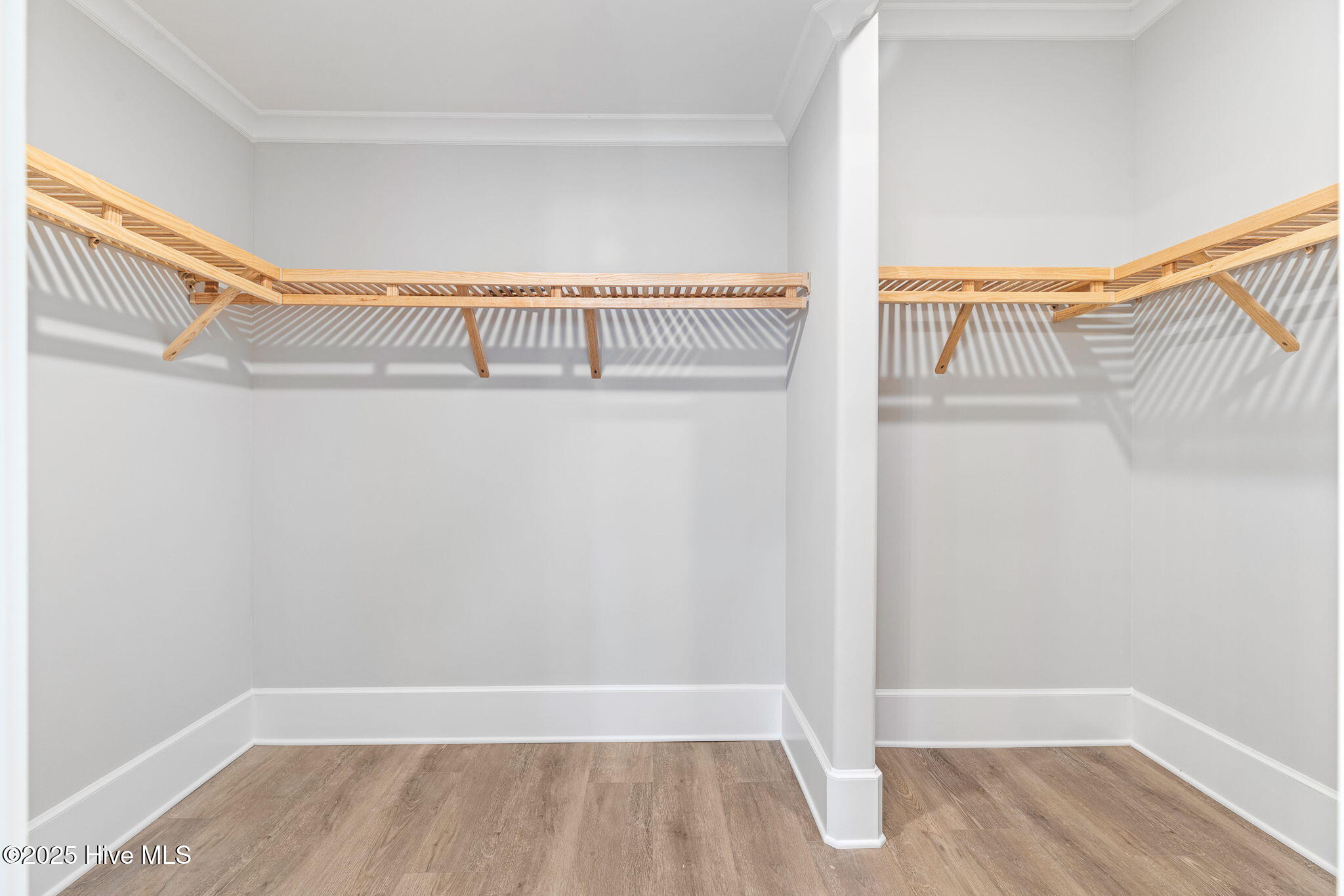 100522532 | Photo 36