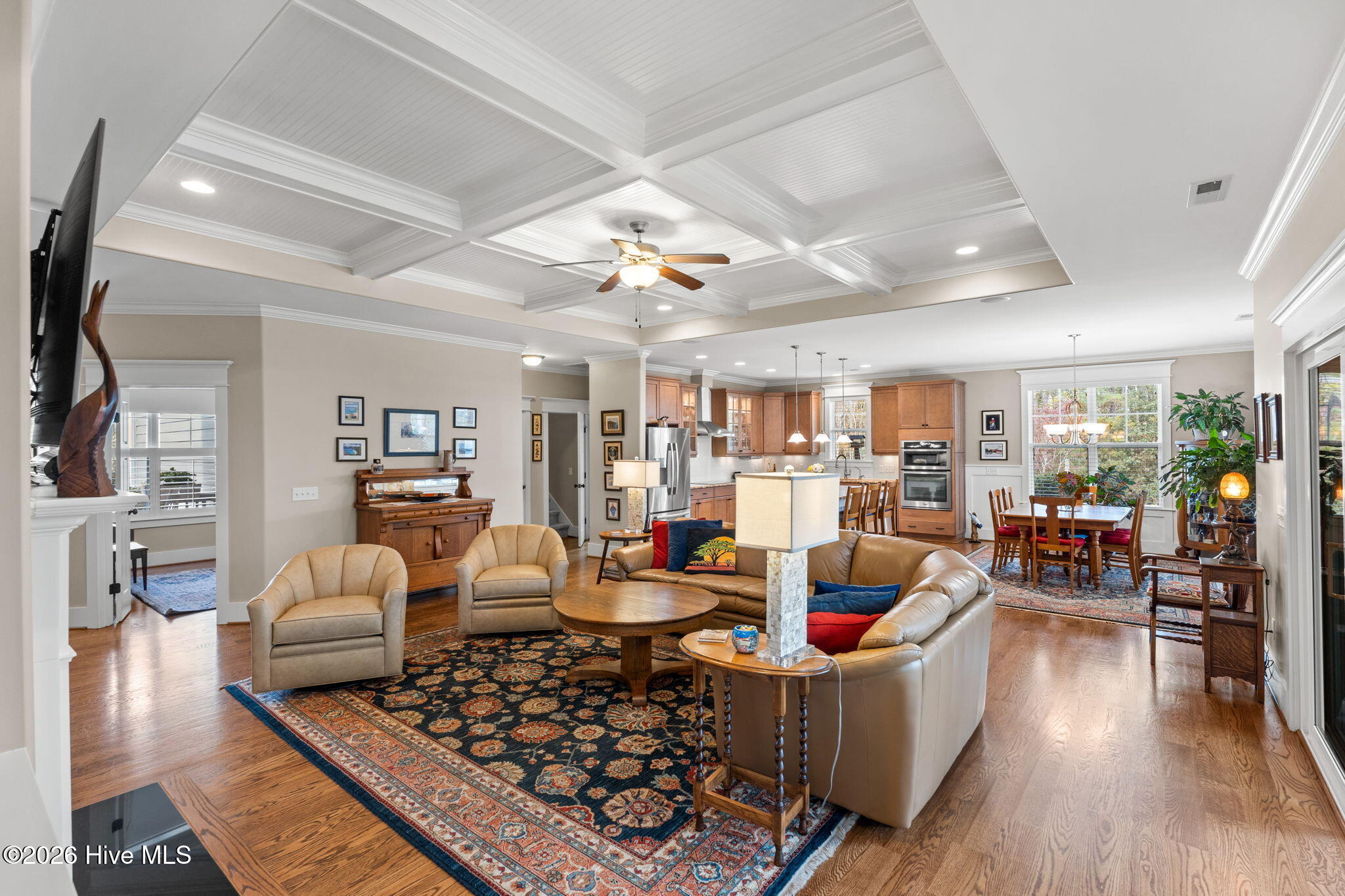 100566382 | Photo 10