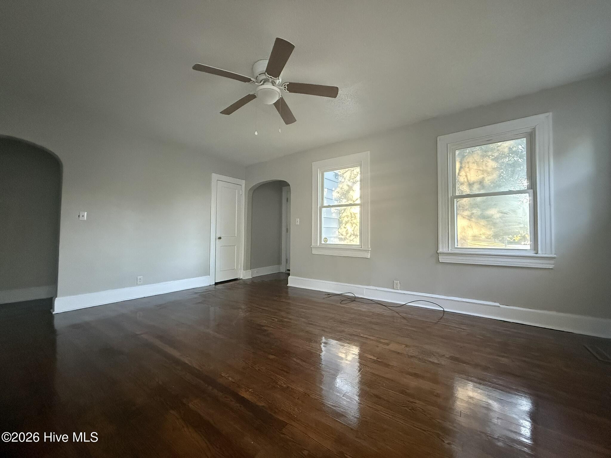 Photo 4 of Single family home for sale at 401 Nash St, Greenville, NC 27834 | MLS# 100608864 | Listing updated on 2026-10-07