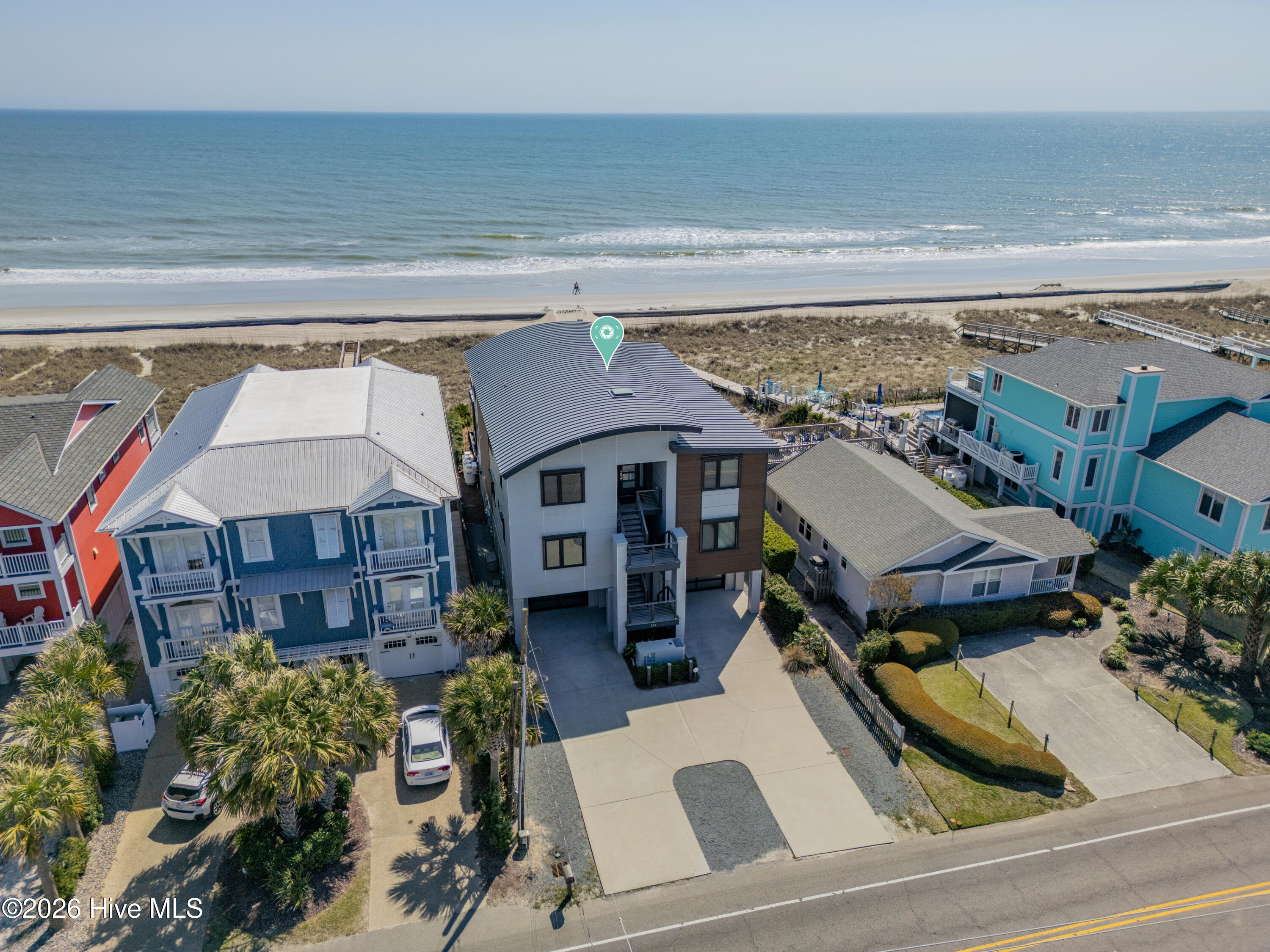 100565280 | Photo 17