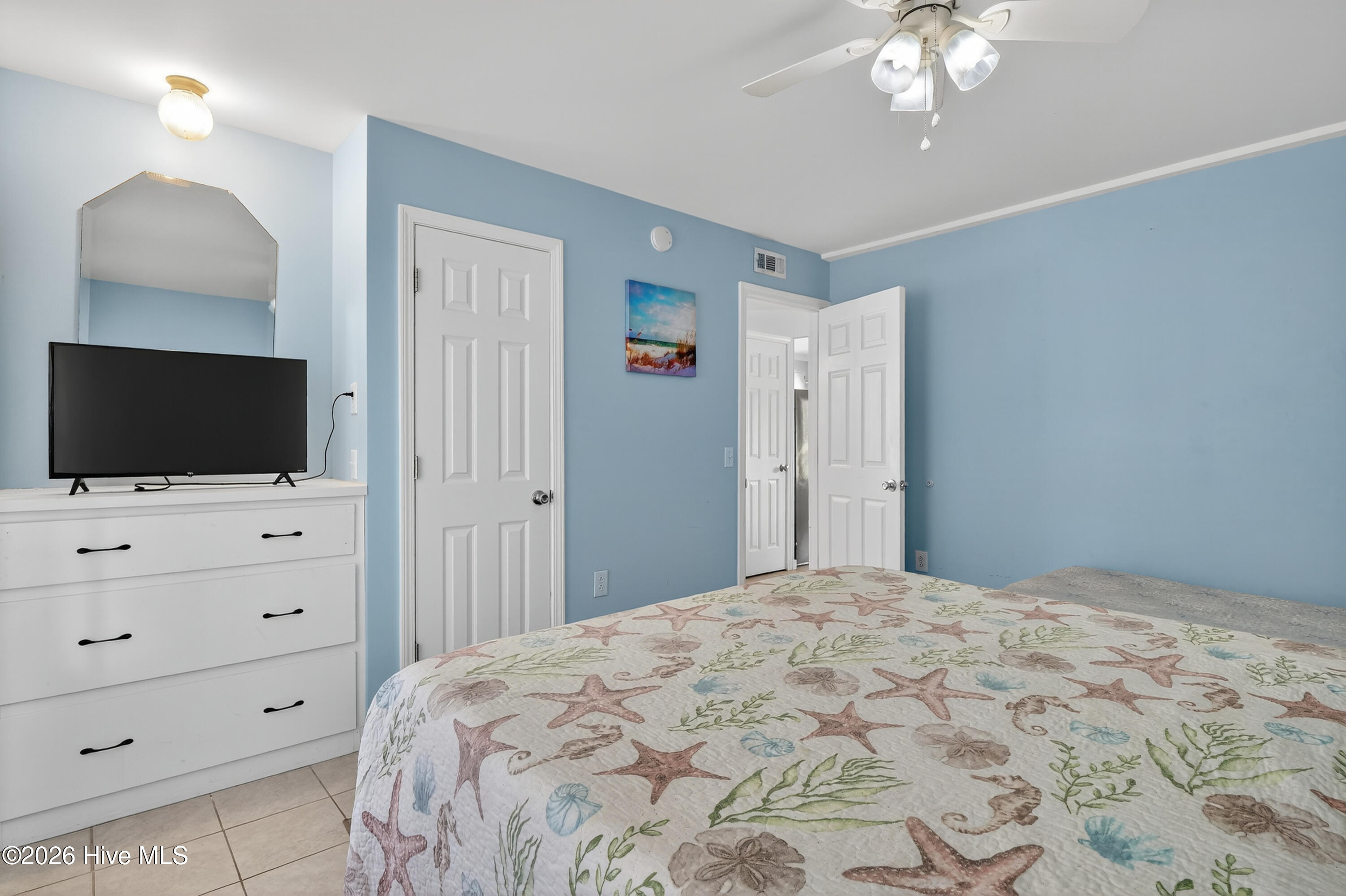 100558855 | Photo 45