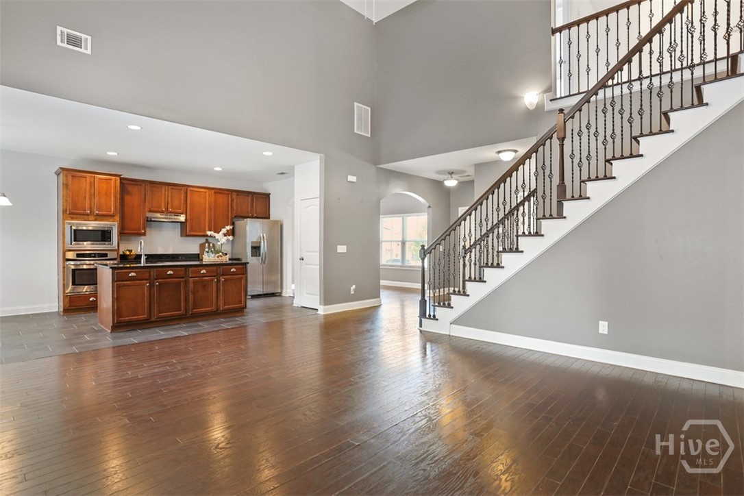 204 Waverly Lane
