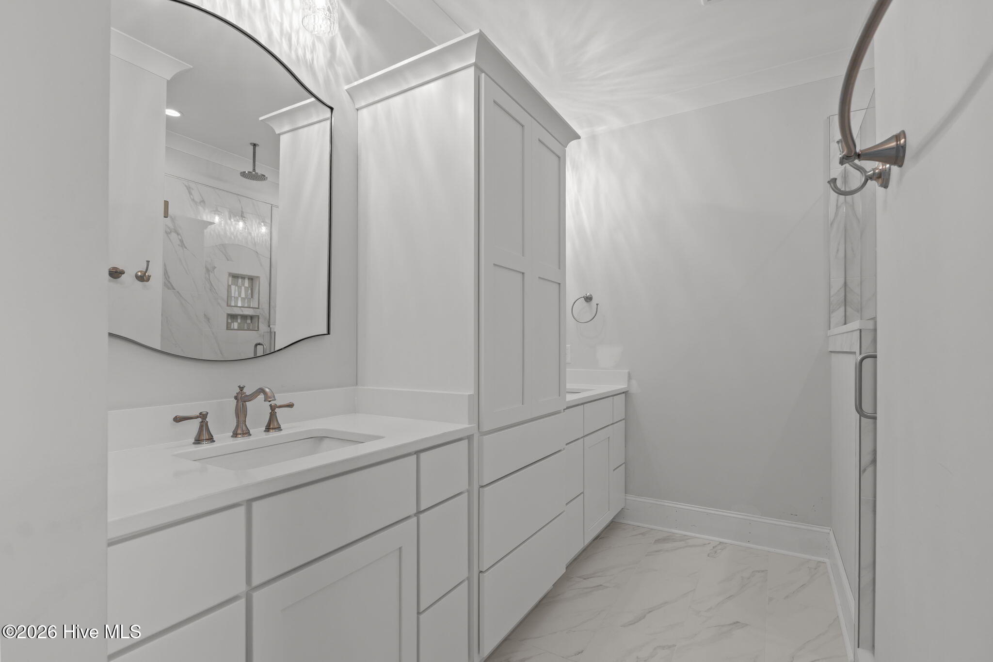 100553636 | Photo 21