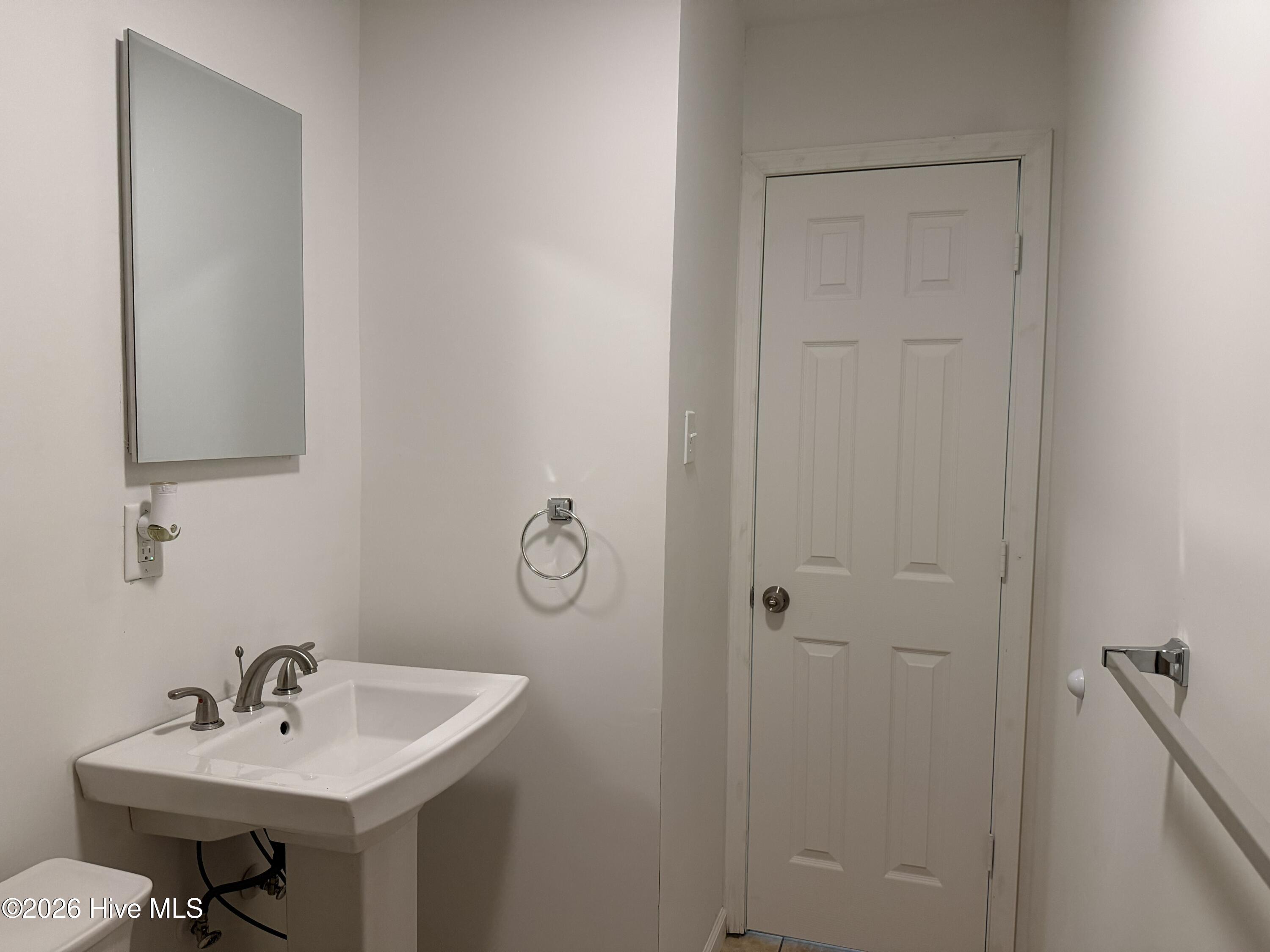 100565098 | Photo 32