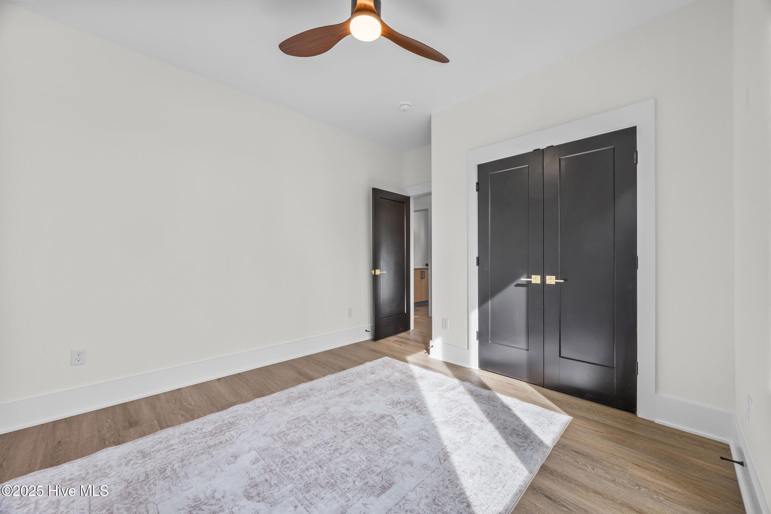 100546995 | Photo 31