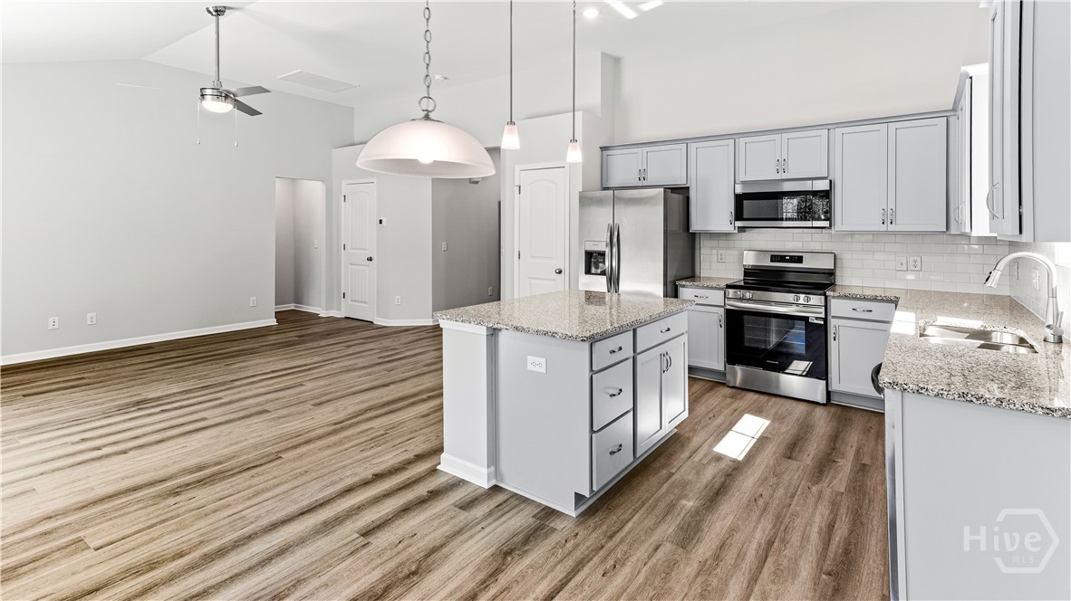 NOT THE ACTUAL HOME. Pictures are of a finished Spring Garden TR plan and are reference only.