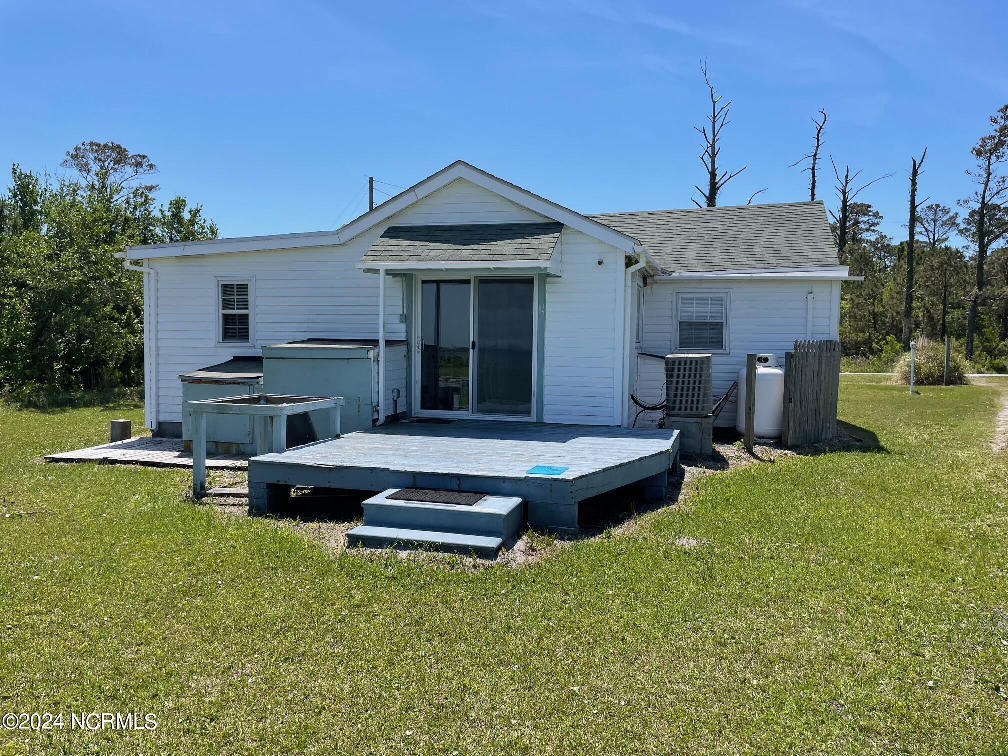 2524 Cedar Island Road,Cedar Island