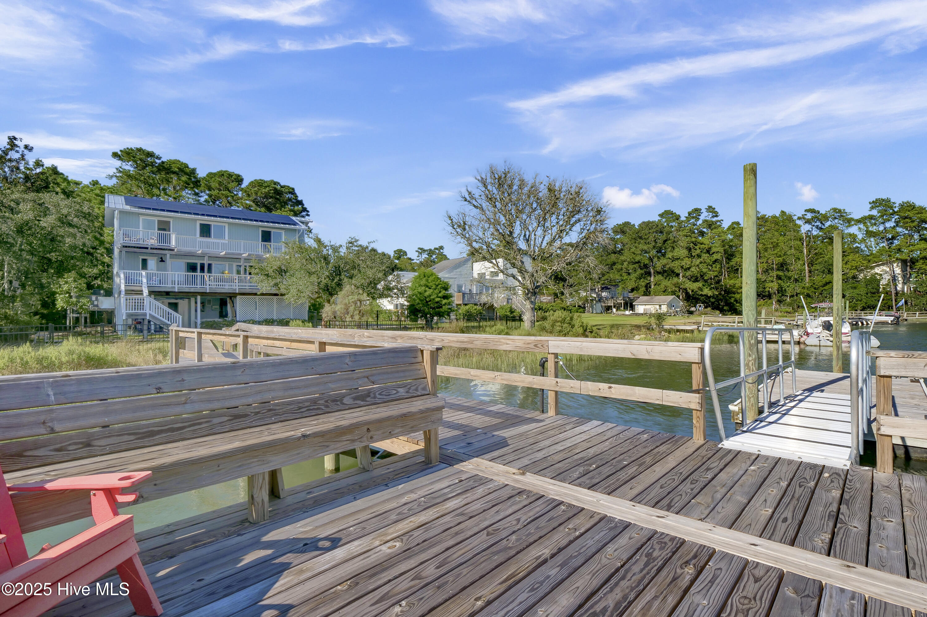 100540889 | Photo 37