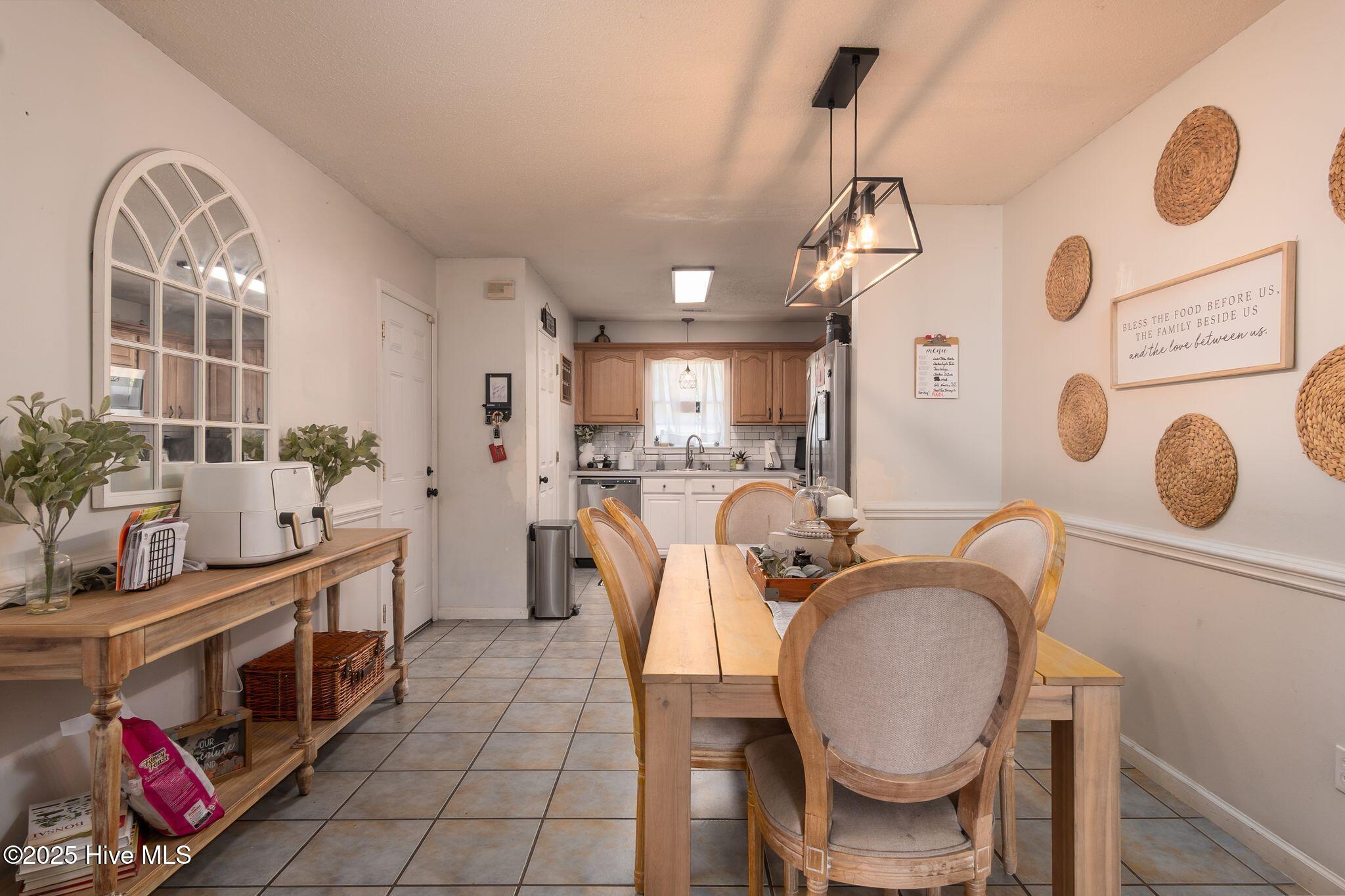 100537602 | Photo 11