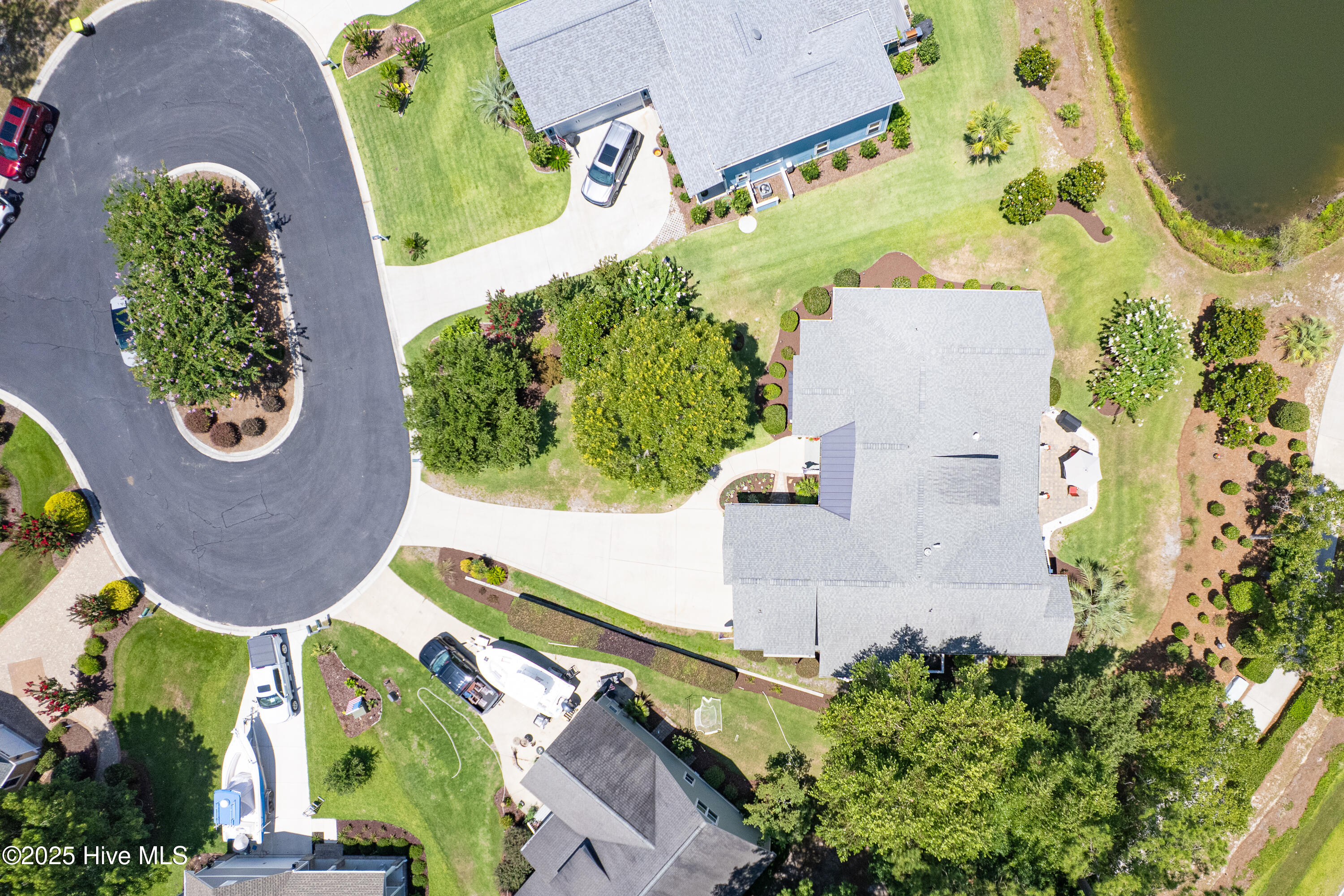 100519190 | Photo 43