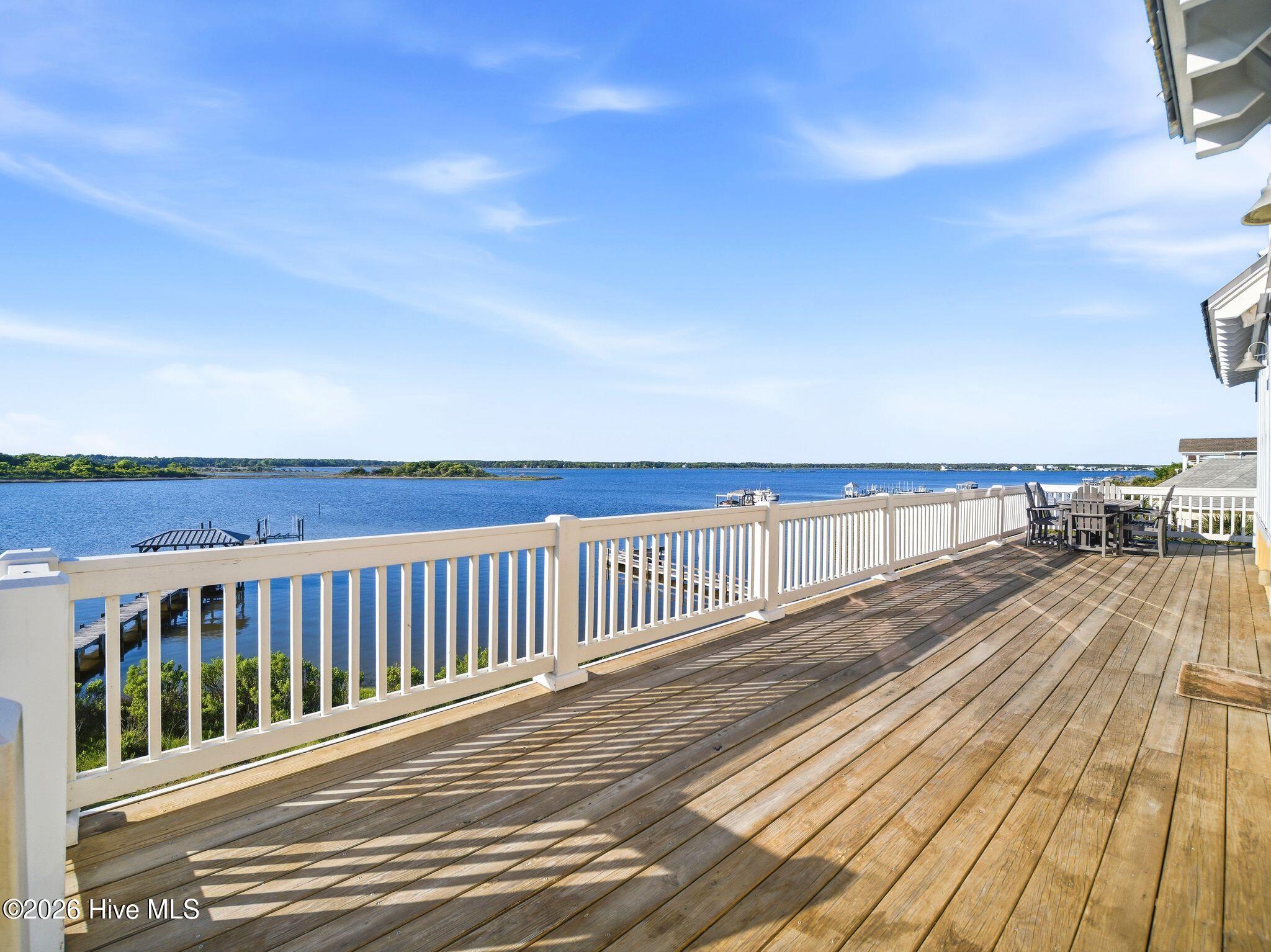 100569349 | Photo 87