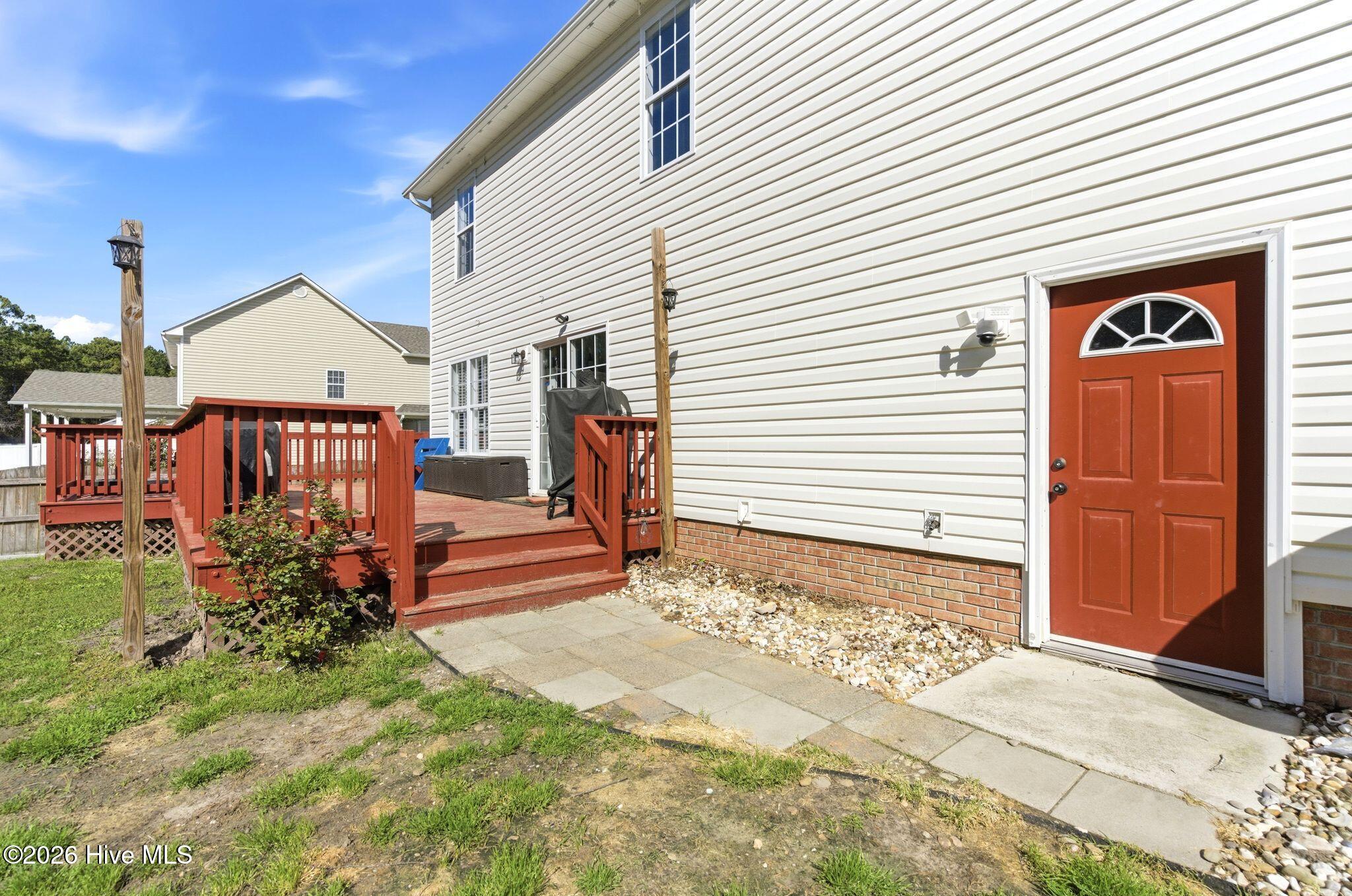 100561408 | Photo 53