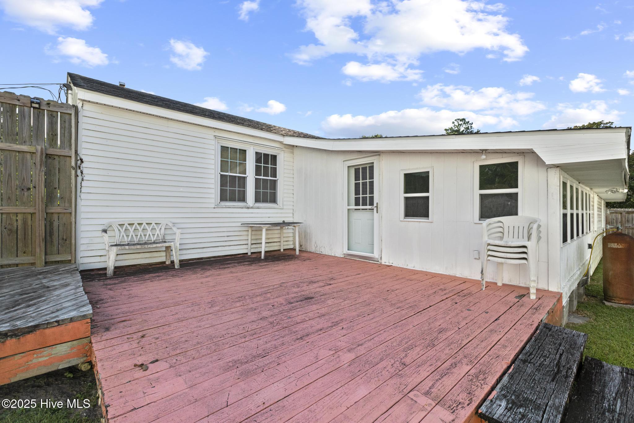 100532196 | Photo 31