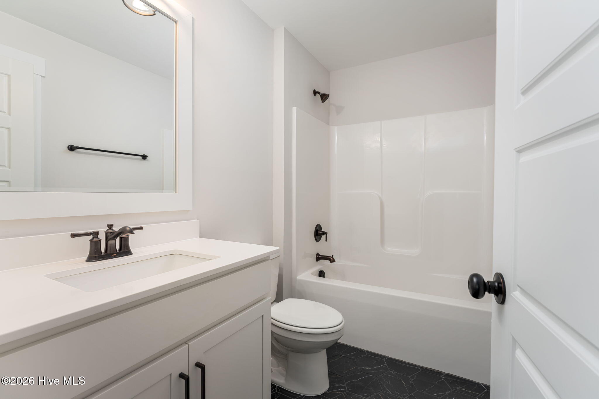 100560723 | Photo 14