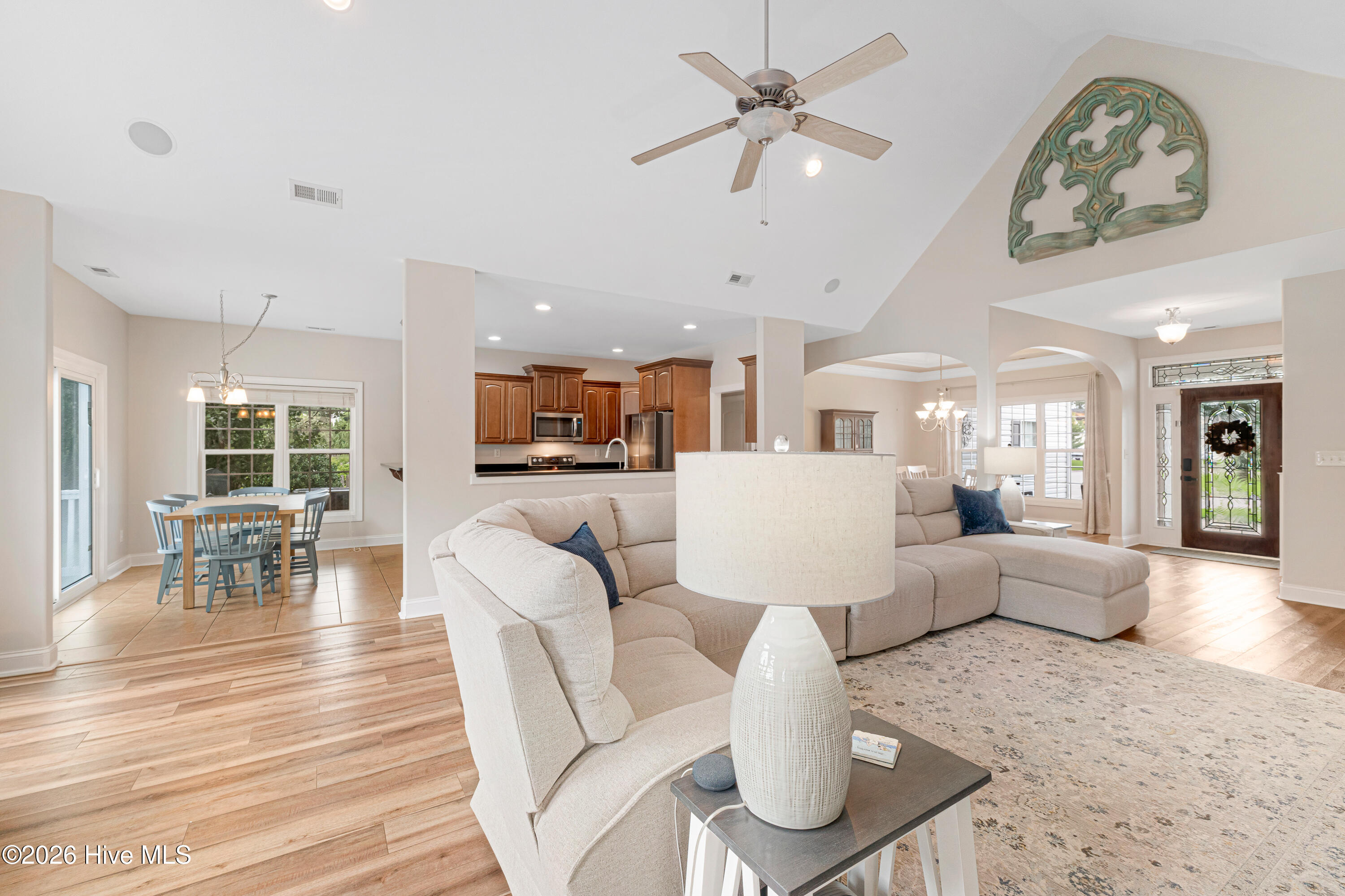 412 Waverly Court,Newport
