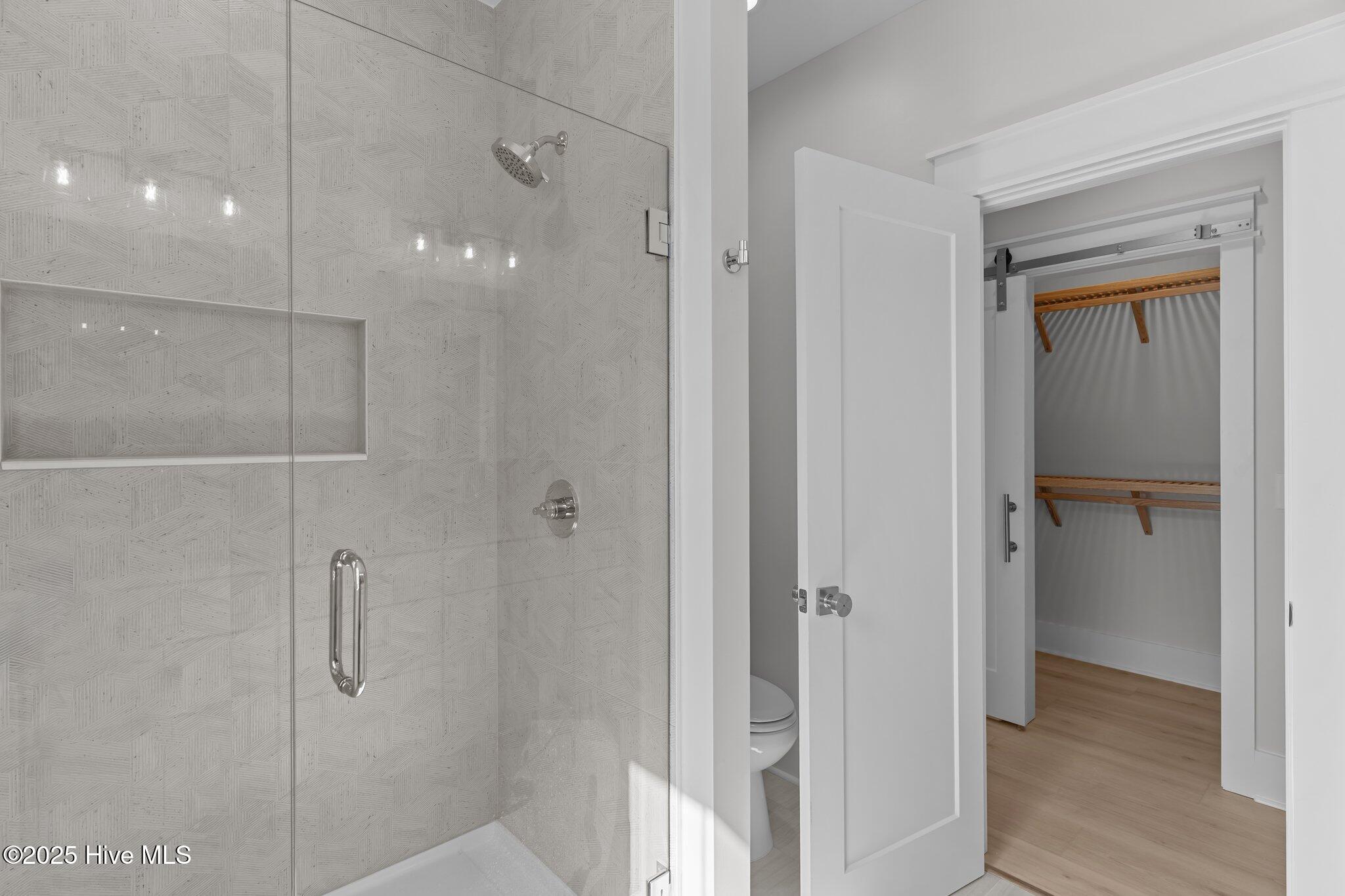 100515159 | Photo 30