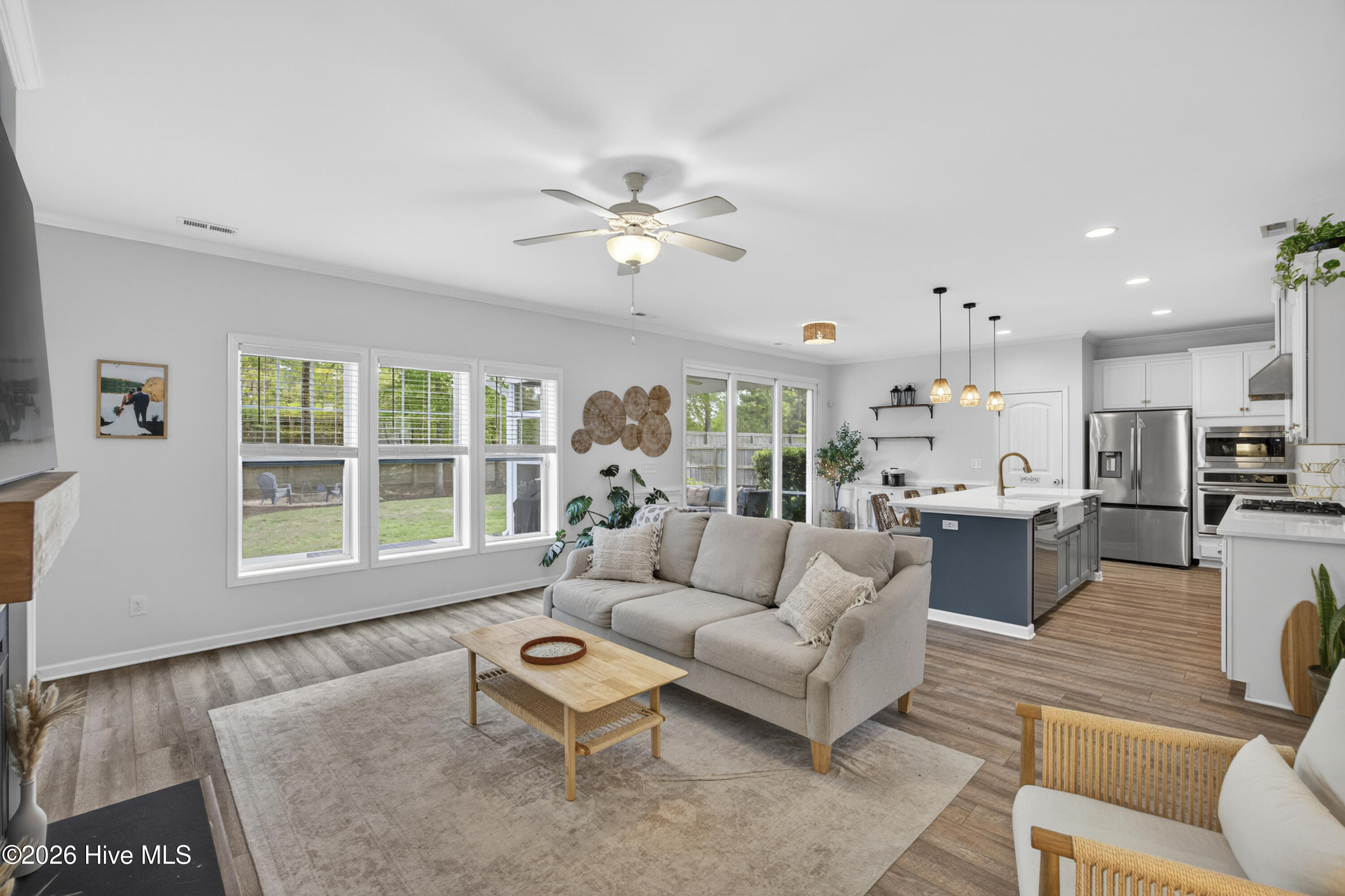 100567368 | Photo 15