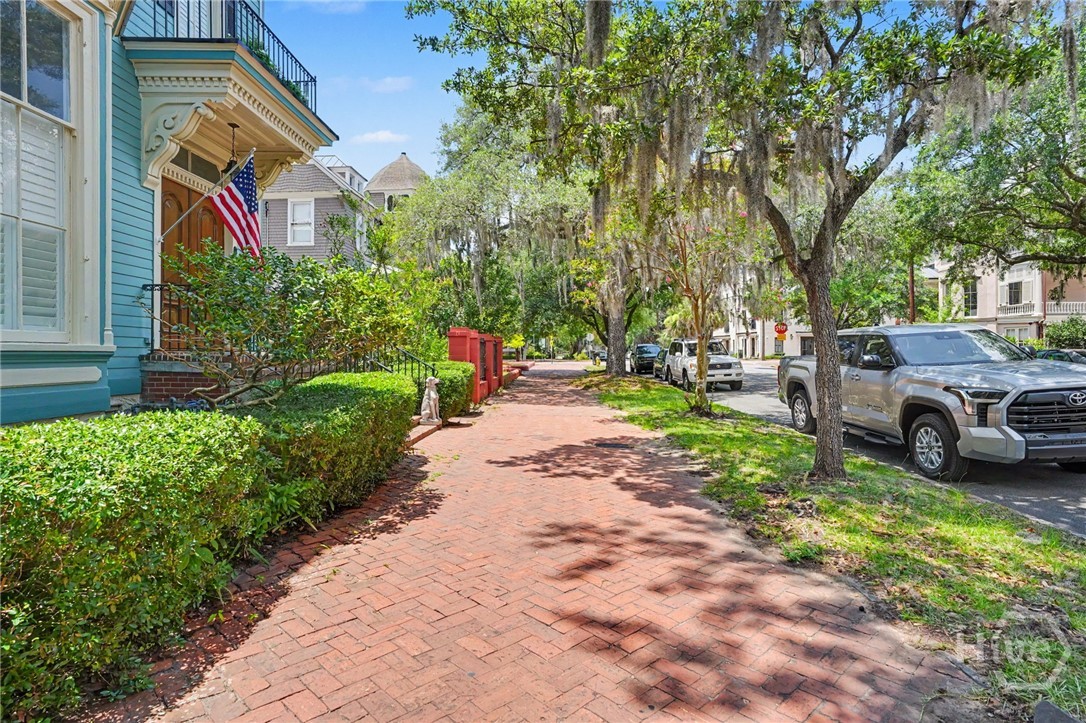 Sidewalk View
