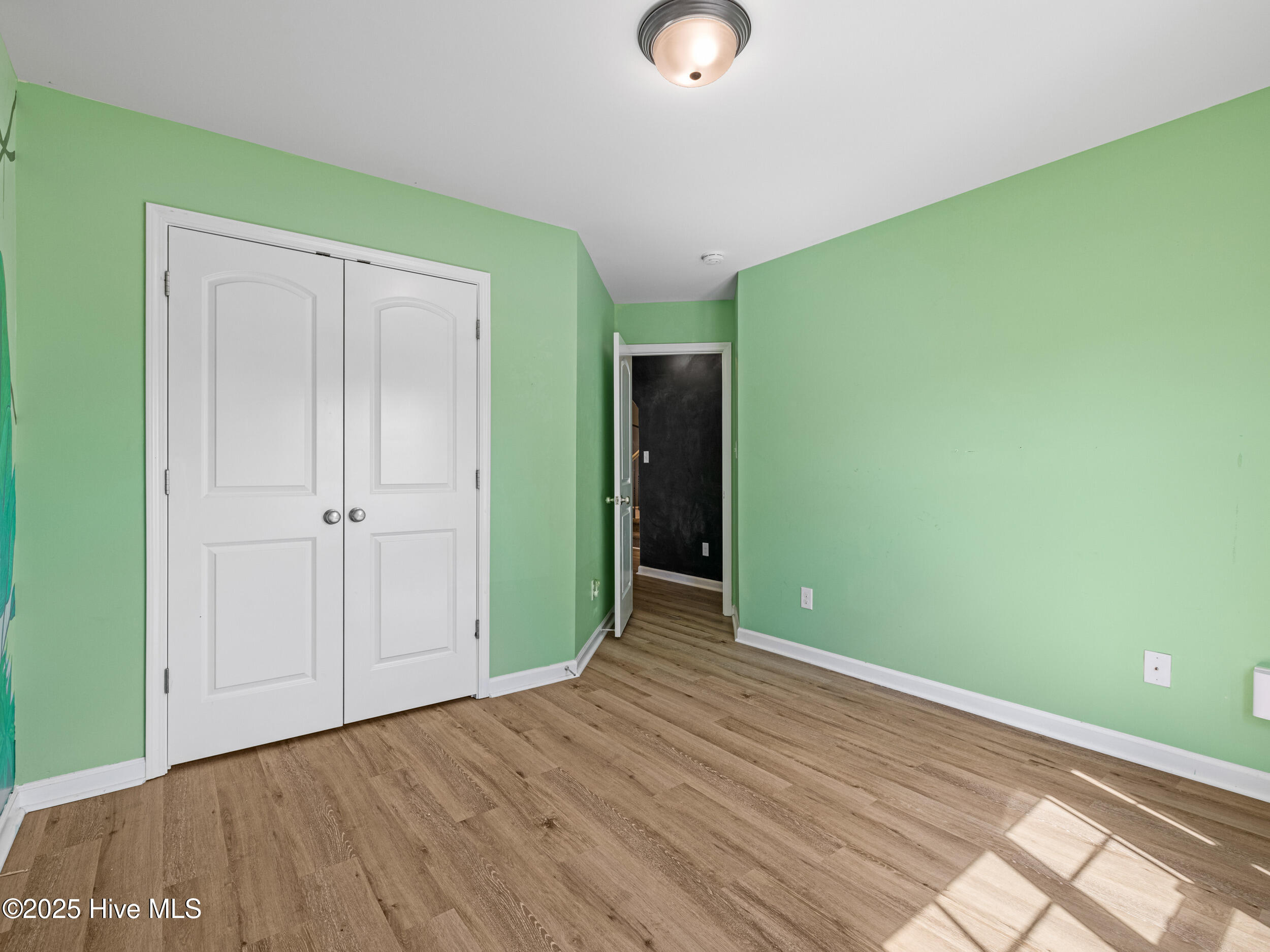 100531847 | Photo 29