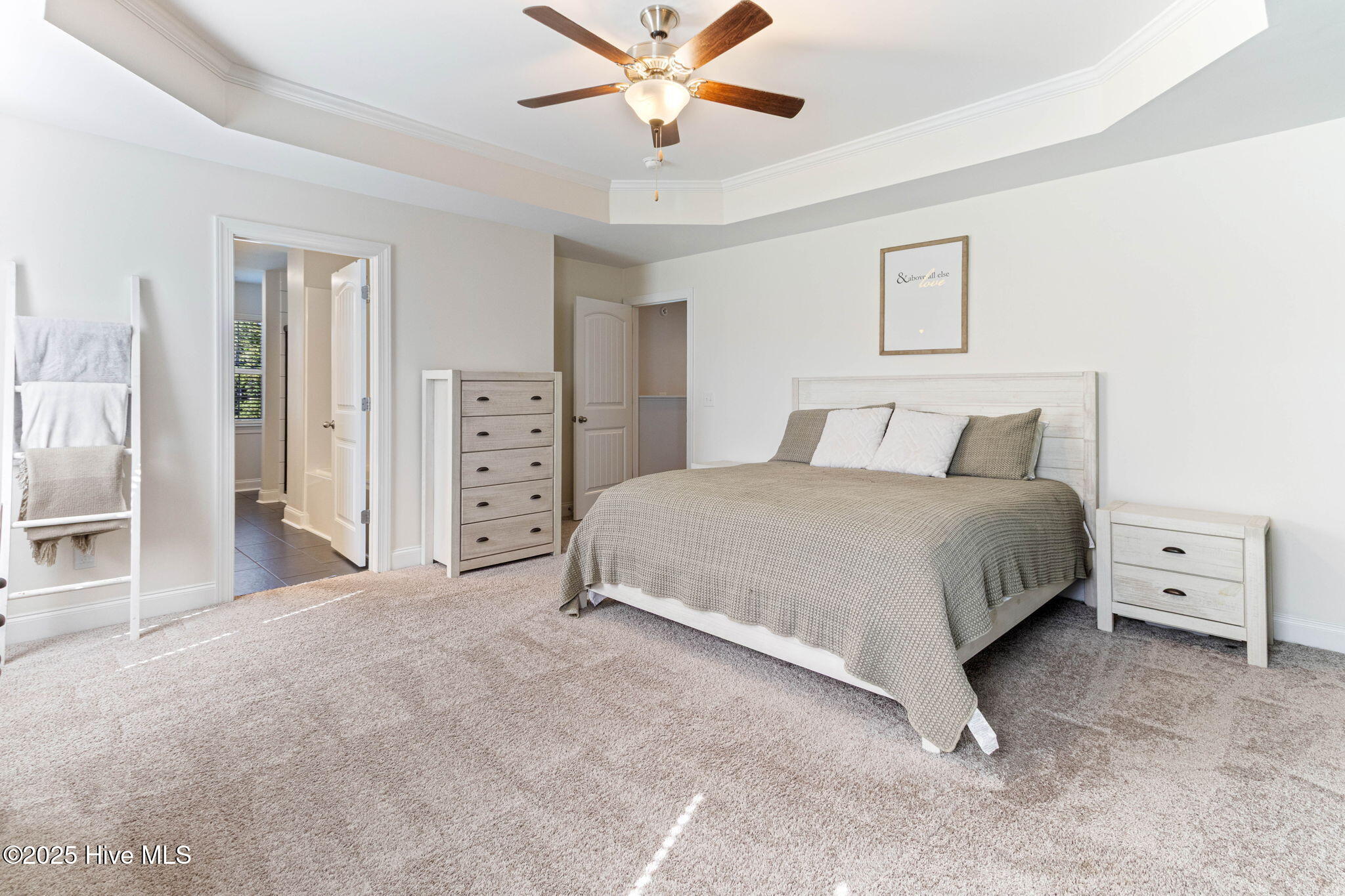 100536642 | Photo 23